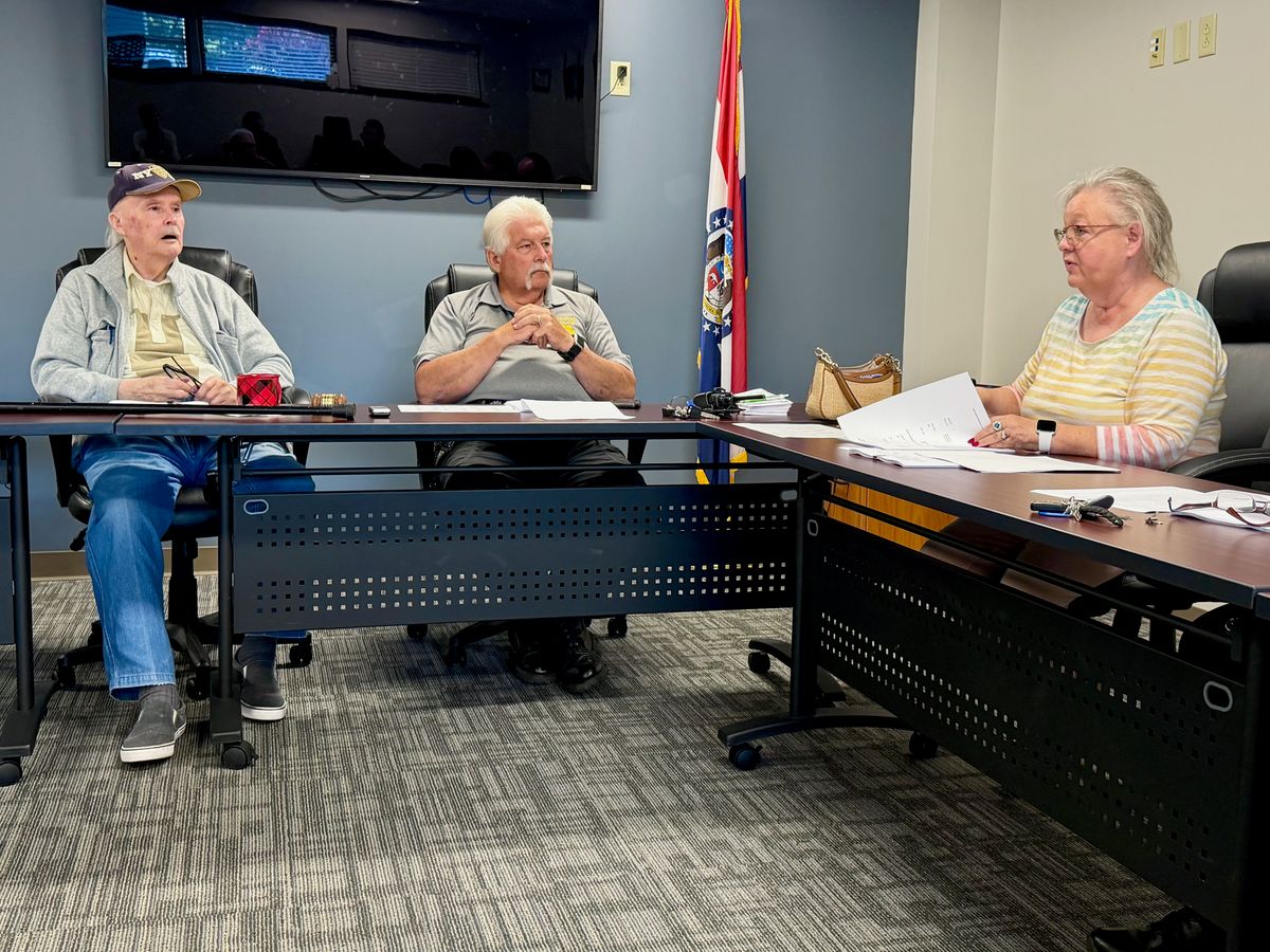 SFC 911 board considers paying off $2 million radio system loan