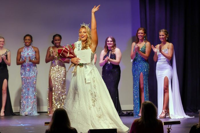 Mary-Coker Green, Madelyn Rasco crowned Miss Shelby County winners