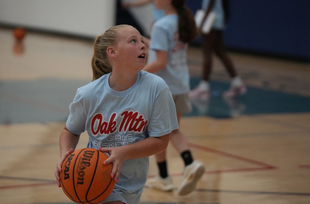 Oak Mountain holds basketball camp for community