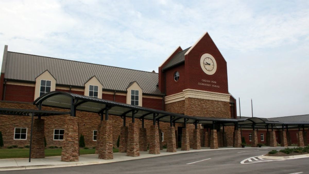 Chelsea Park Elementary School receives Healthy Kids grant