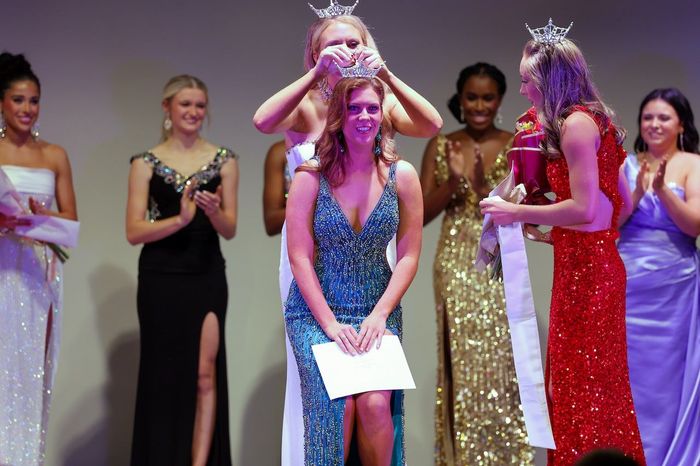 Mary-Coker Green, Madelyn Rasco crowned Miss Shelby County winners