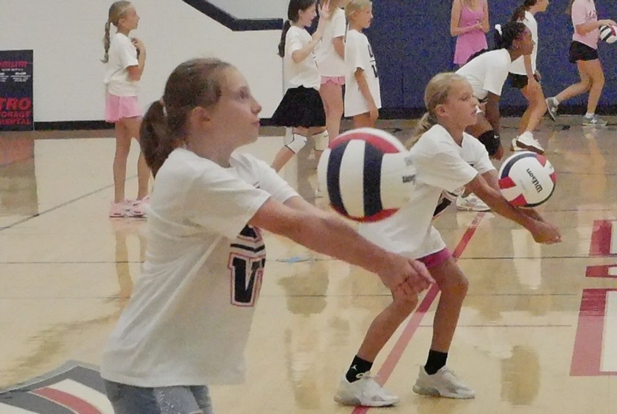 Oak Mountain hosts youth volleyball camp full of fun and sur...
