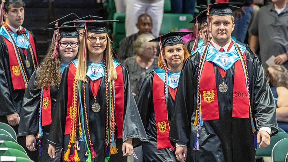Five hundred graduate from Thompson High