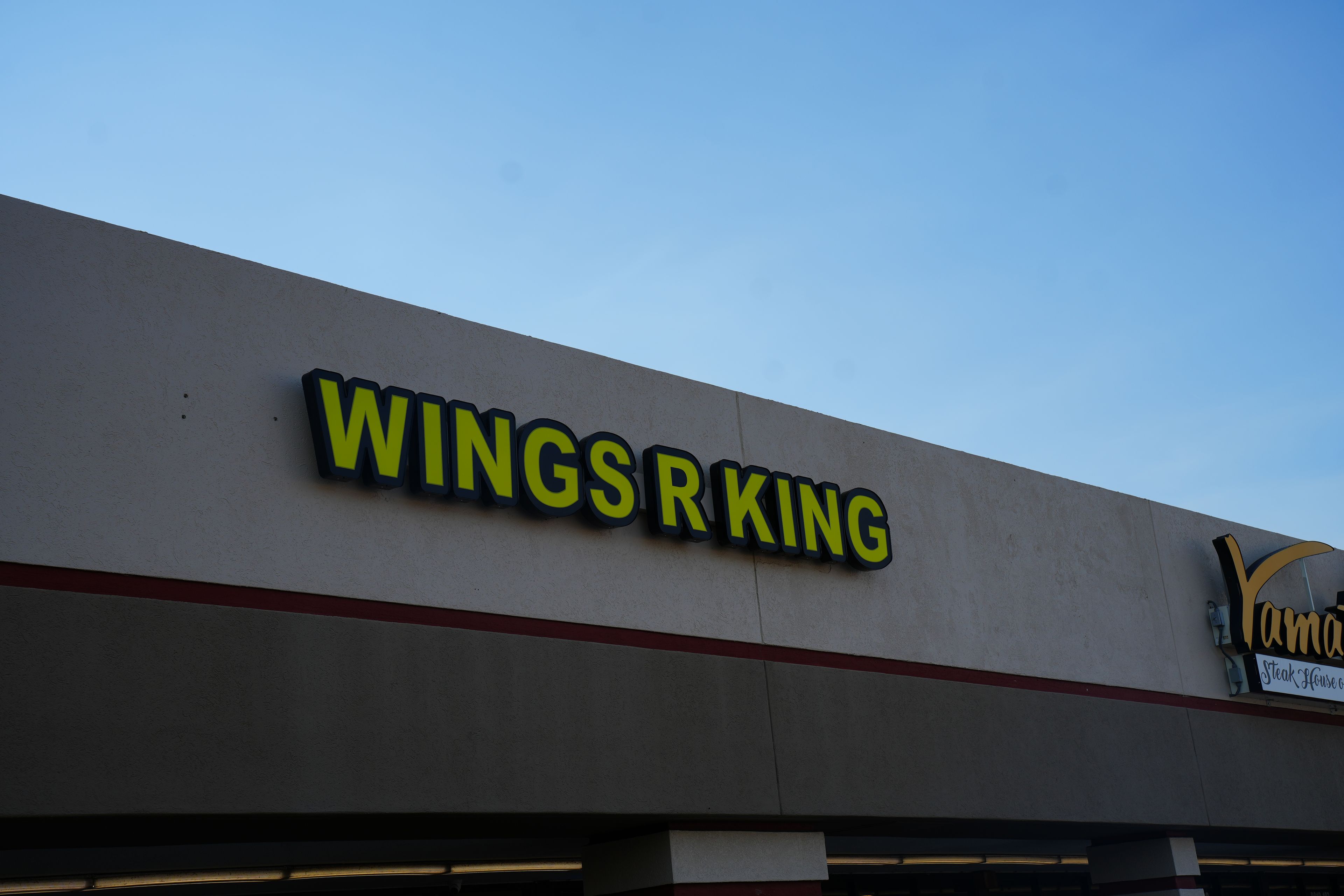 Wings R King celebrates Pelham opening with ribbon cutting