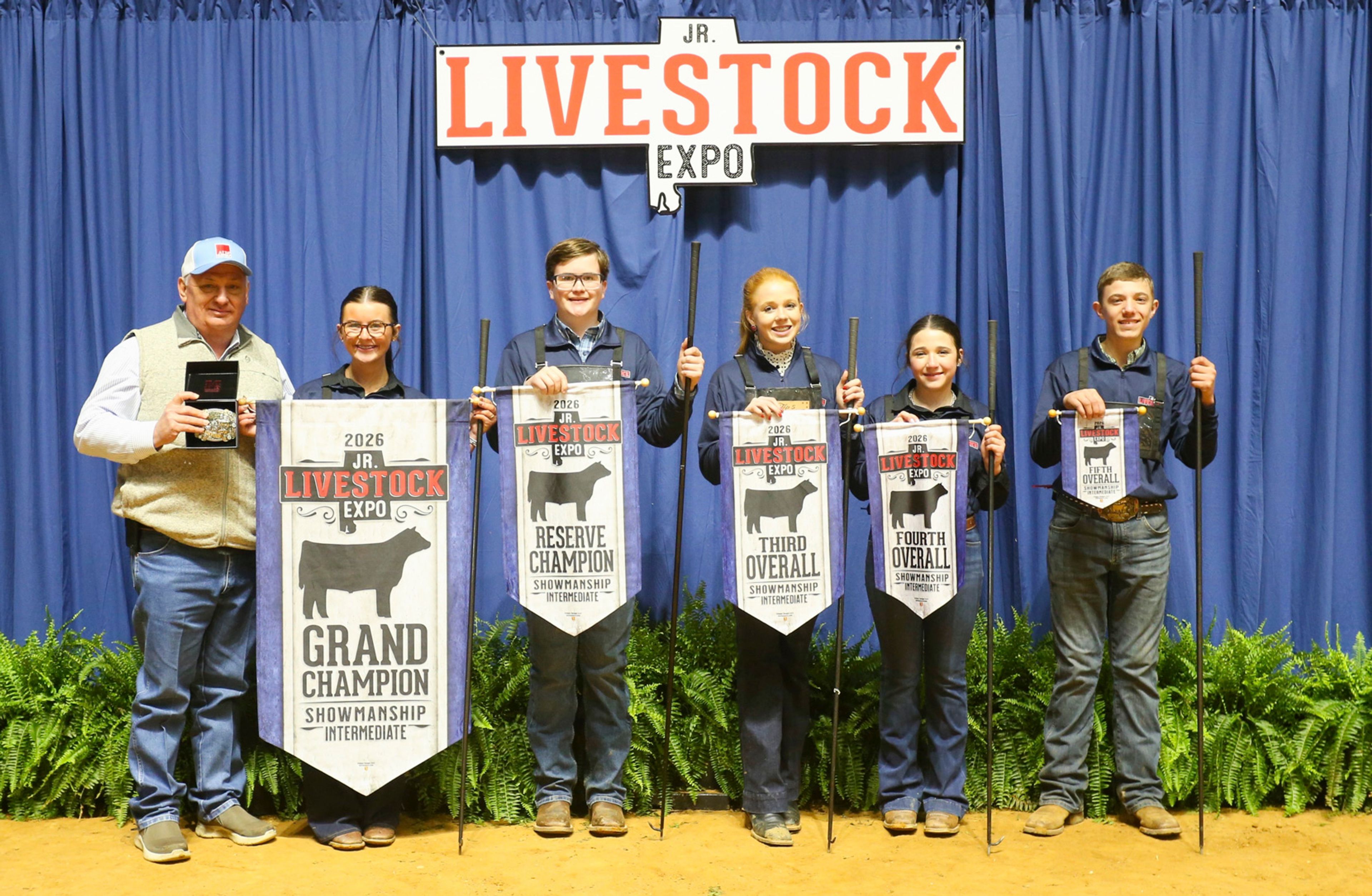 Smith sisters claim champion banners and more at Junior Livestock Show