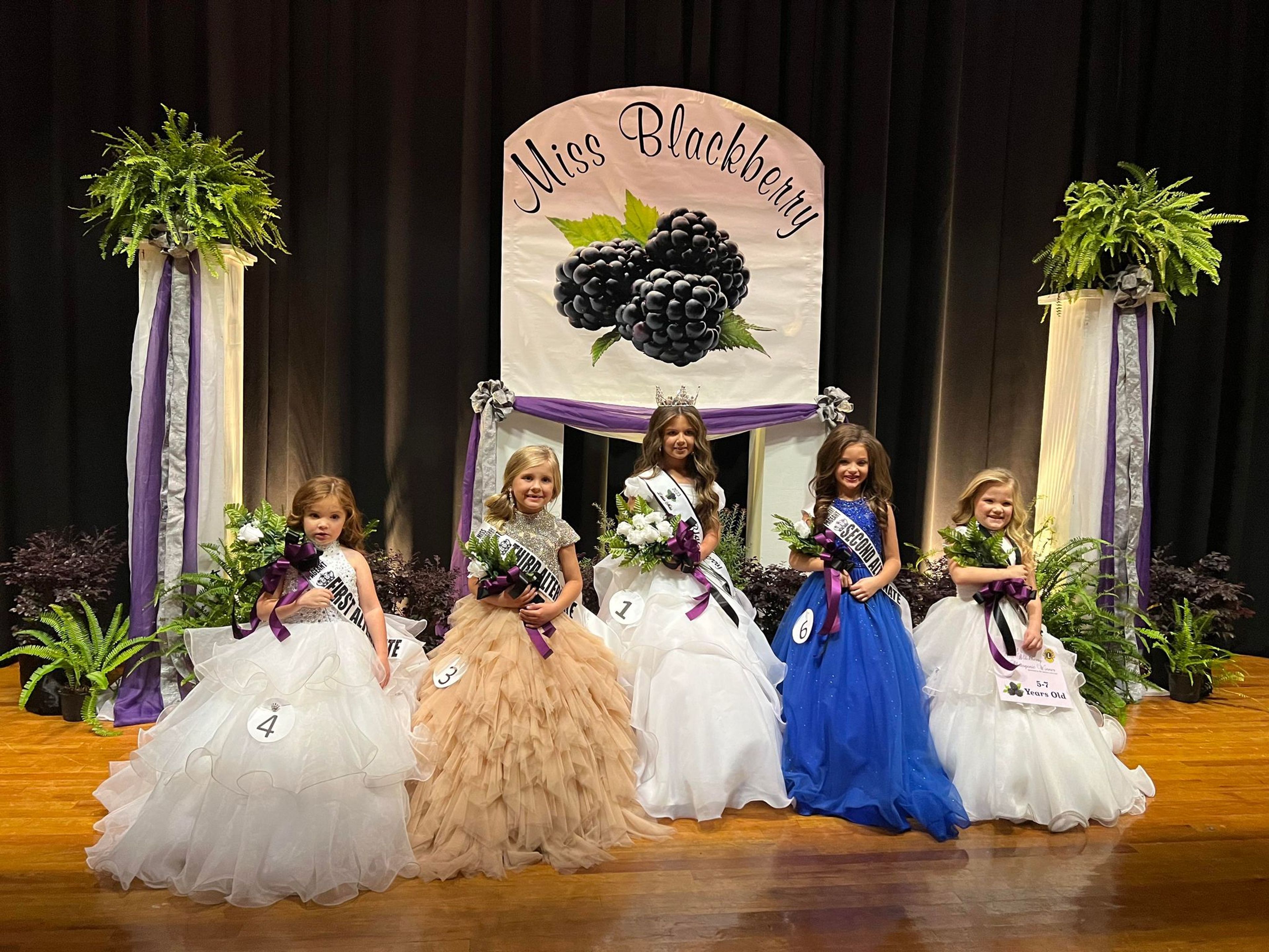 New reigns begin as Miss Blackberry Queens are crowned