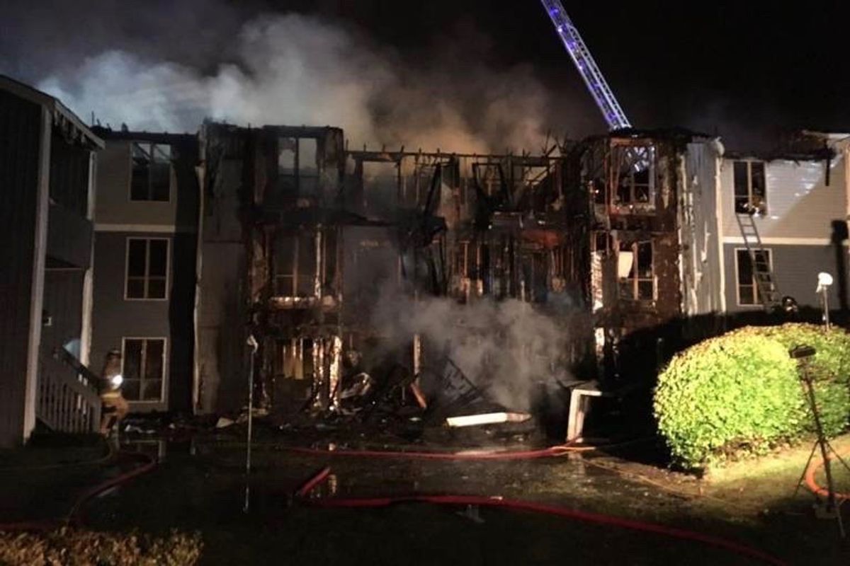 Apartment fire in east Charlotte sends 7 to hospital