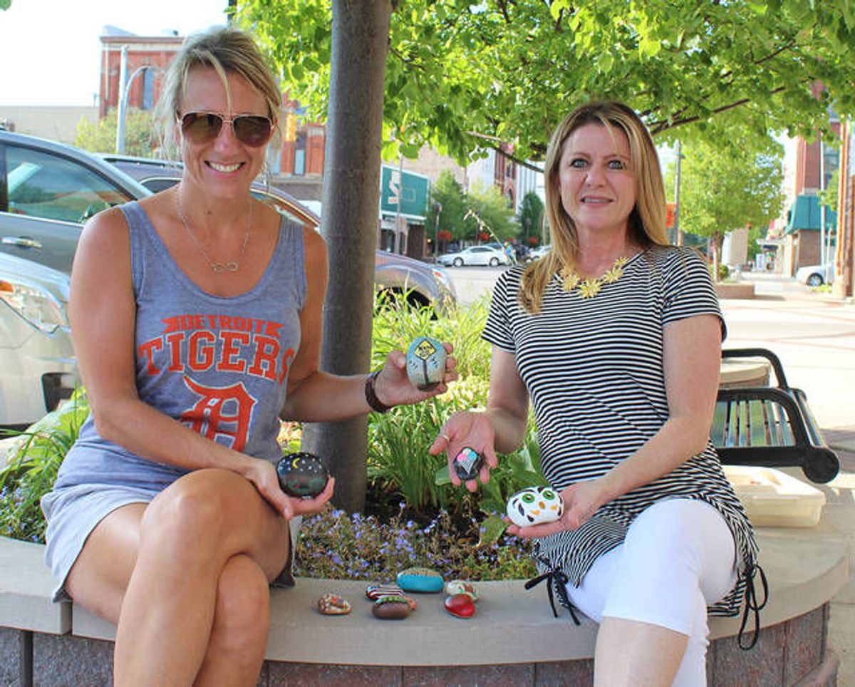 Area groups draw thousands to artistic rock work
