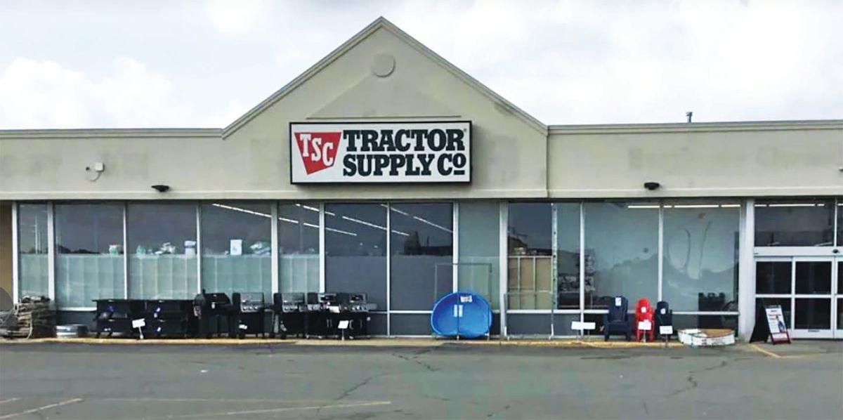 Tractor Supply to host pet photo event in Kennett Oct. 24