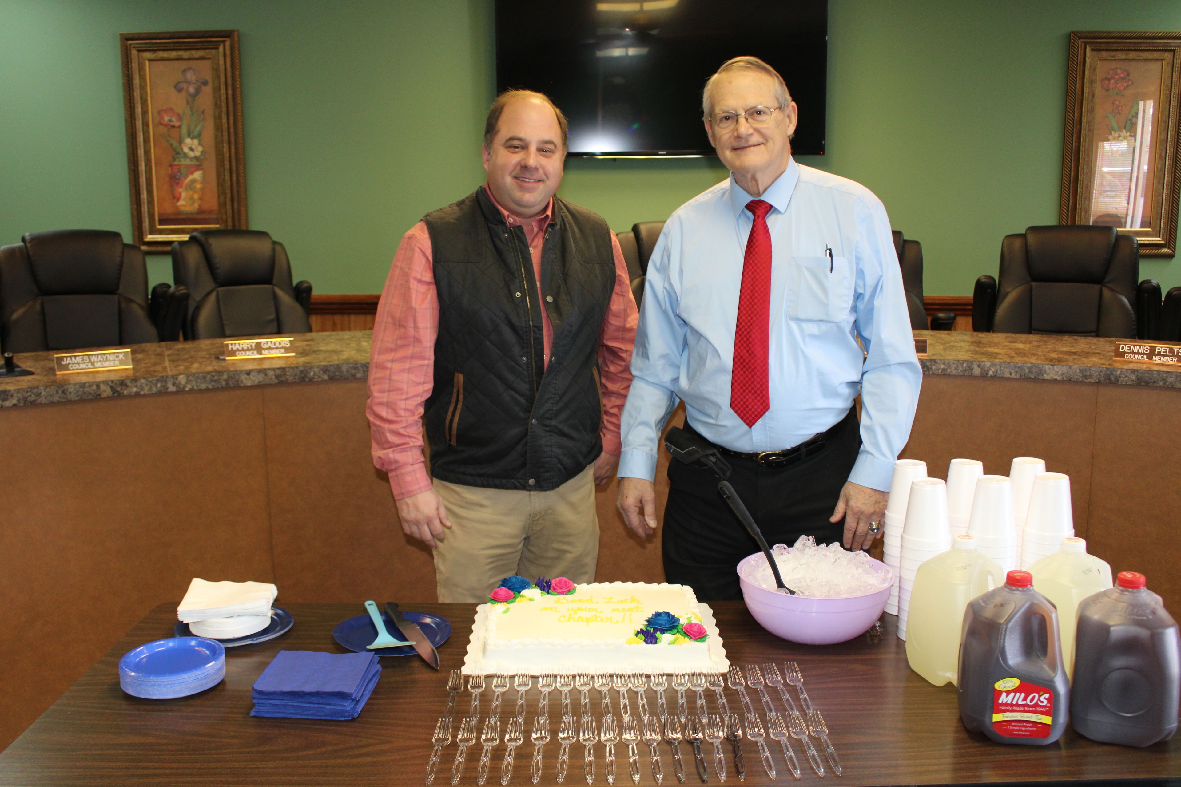 Kennett Mayor Jake Crafton praises interim city administrator Steve Rasmussen&rsquo;s service as his tenure ends.