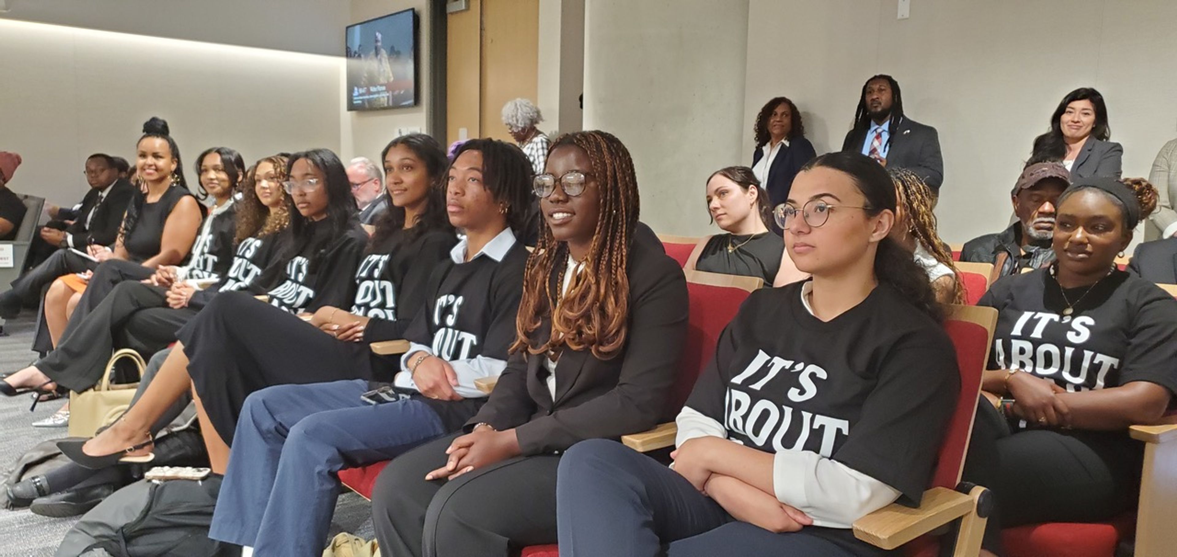 Students from UCLA visit the State Capitol on April 22 to show support for the reparative justice bills SB 518 and SB 437, authored by Akilah Weber Pierson (D-San Diego). CBM photo by Antonio Ray Harvey.