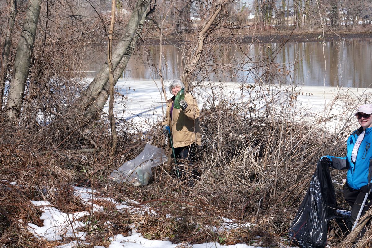 Volunteers Clear Trash, Attack Invasive Ivy Along Cooper Riv...