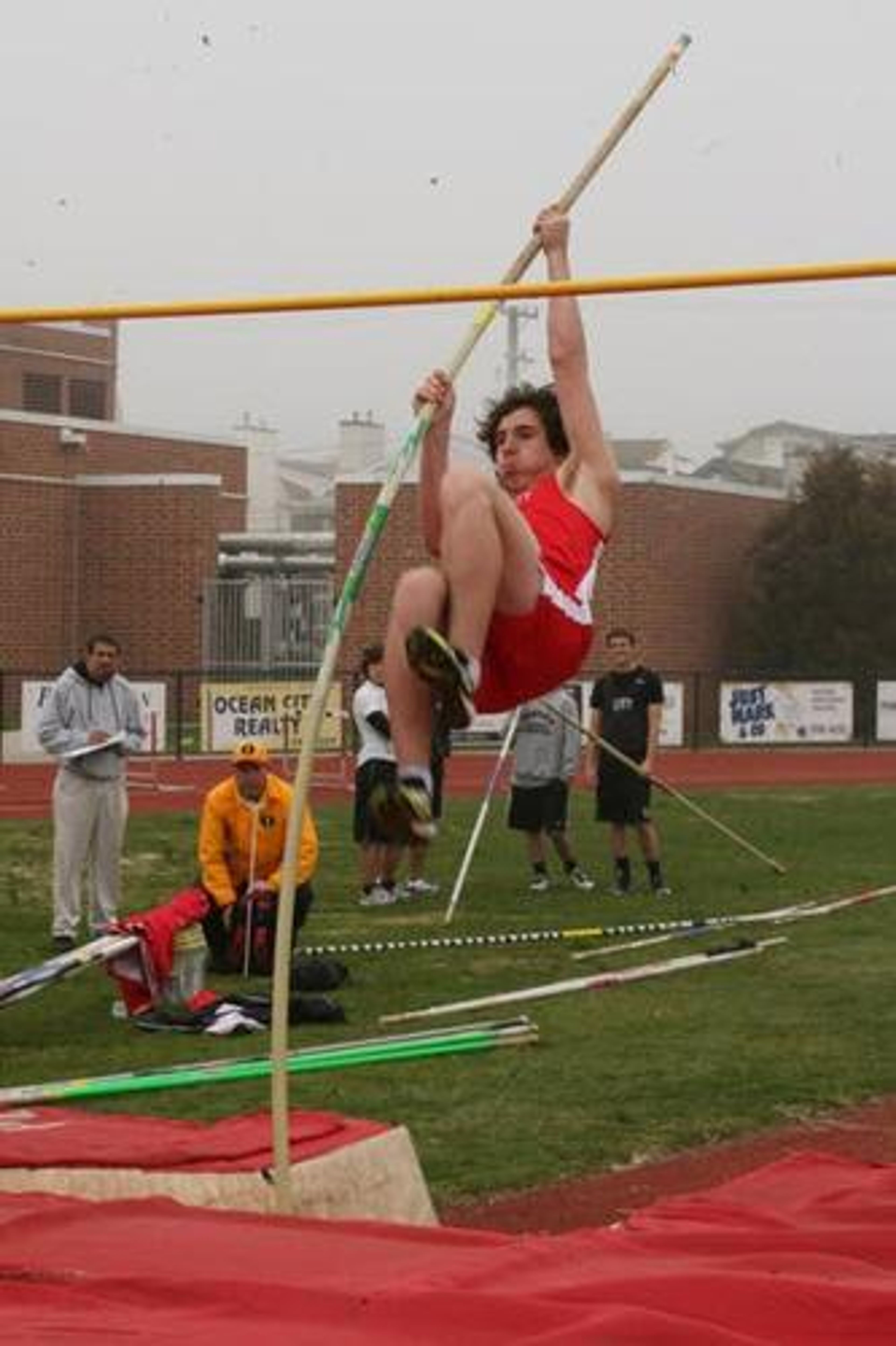 Unlock Your Best Vault: Top 5 Mistakes High School Pole Vaulters Make and How to Fix Them
