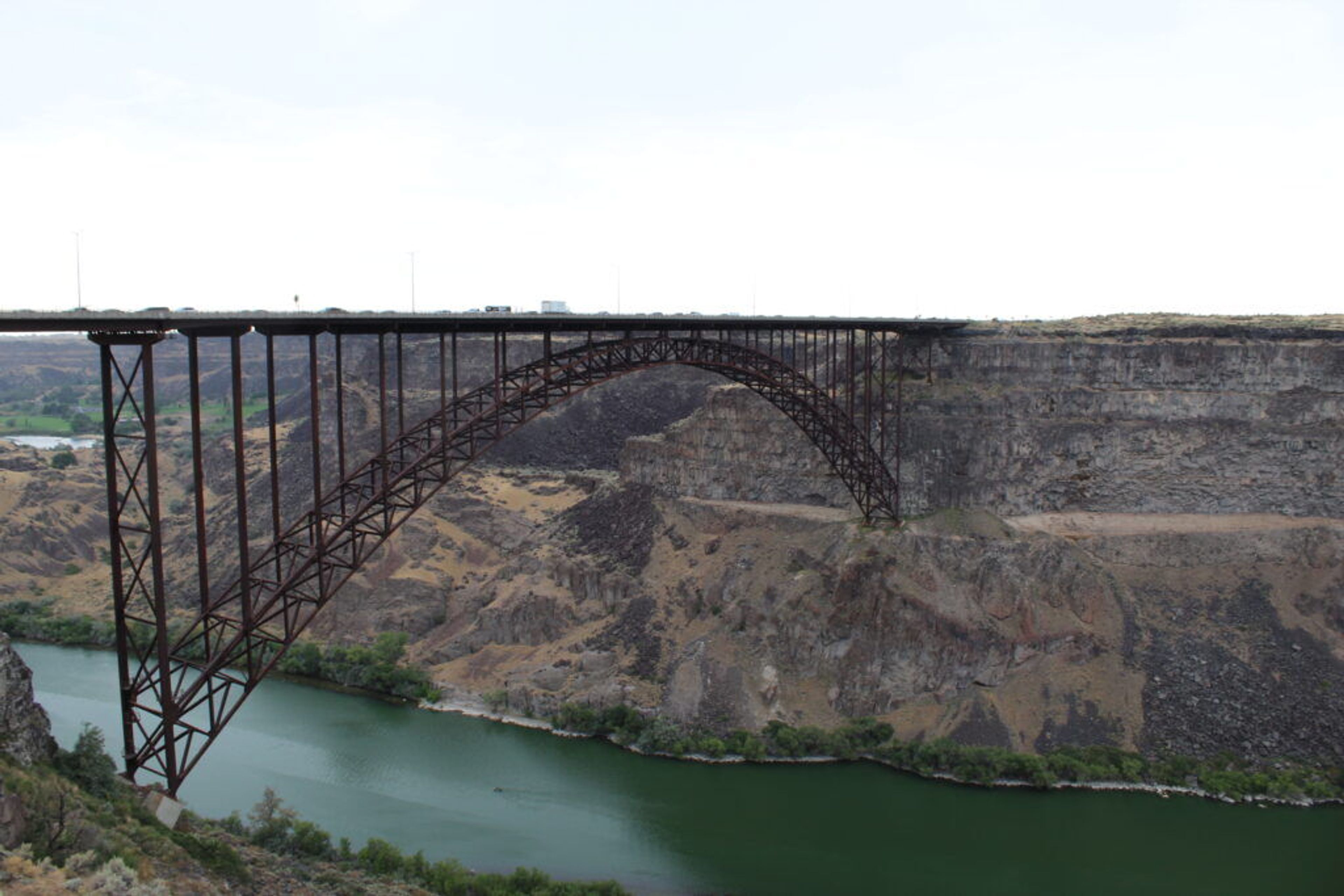 The Idaho Department of Agriculture has confirmed the presence of quagga mussel larvae in the Snake River by Twin Falls. Quagga and zebra mussels pose a major threat to Idaho’s water systems, native species, agriculture, utilities and more.