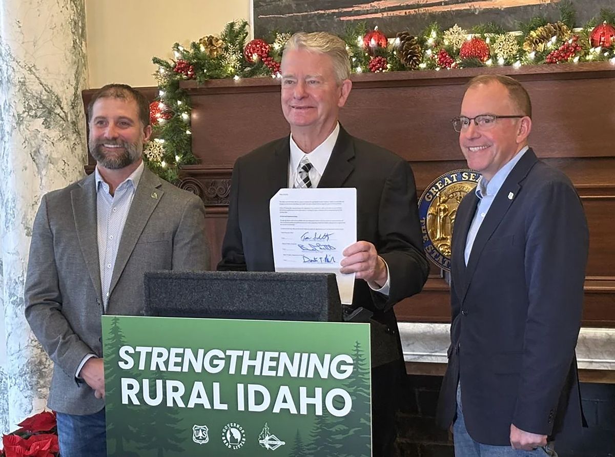 Idaho, Forest Service renew timber vows