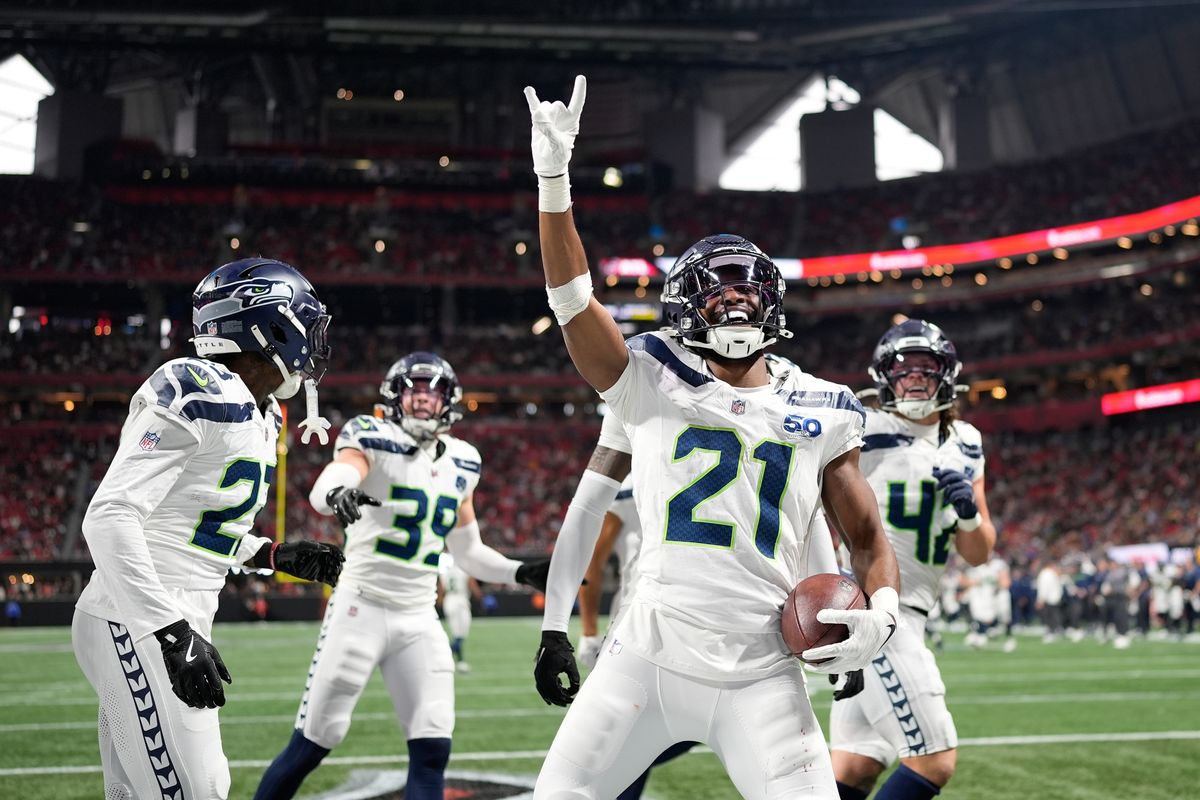Seahawks blast Atlanta, a win highlighted by kickoff return by Shadeed