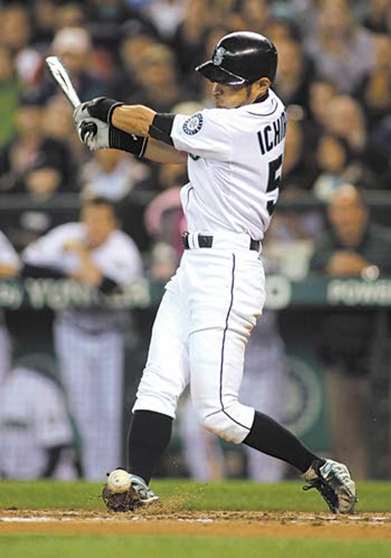 M's season falls further into futility