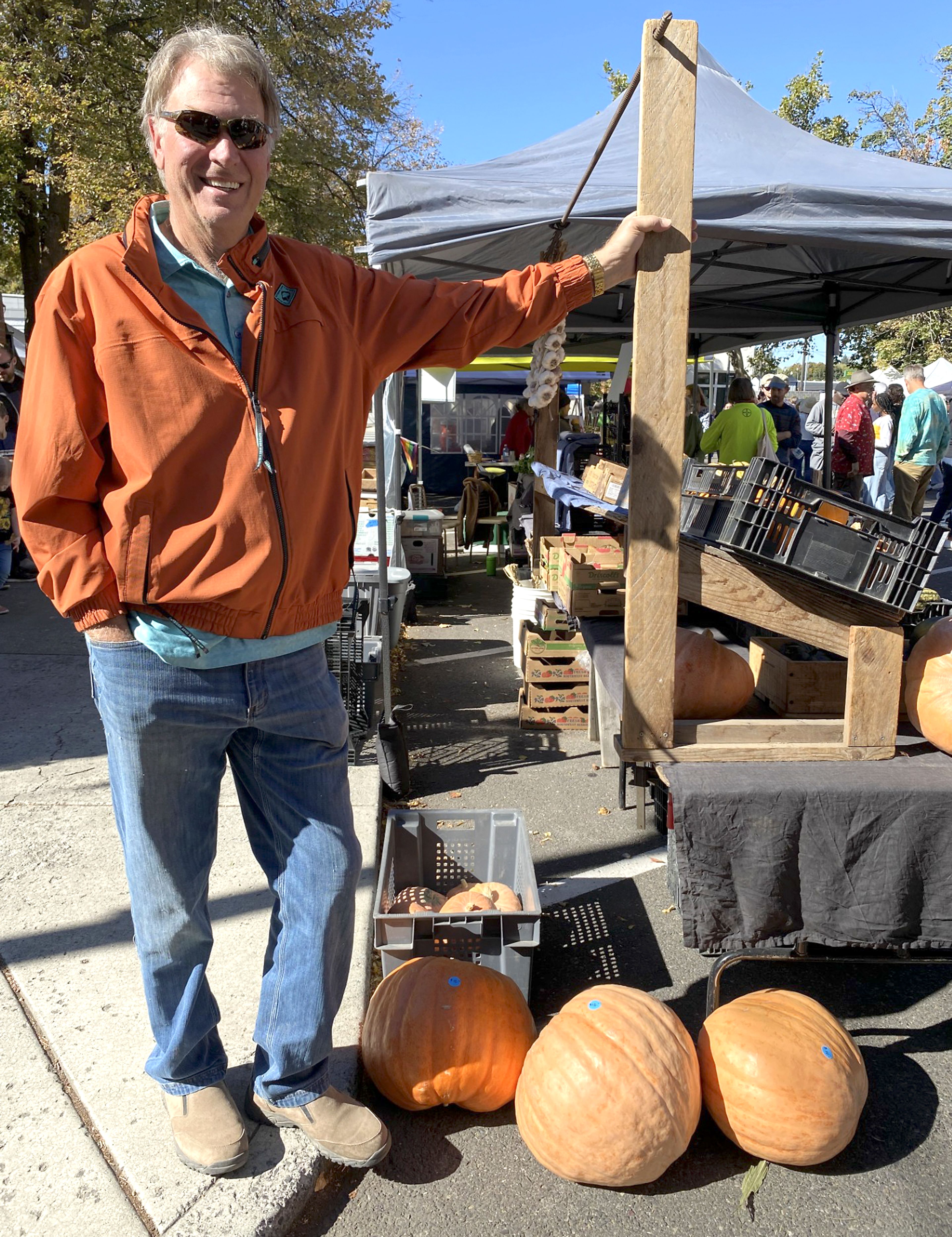 Dan Zenner, of Moscow, proved to be a pumpkin supporter.