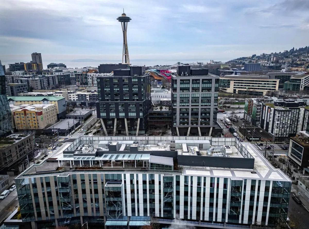 Apple inks Seattle’s biggest lease since 2019