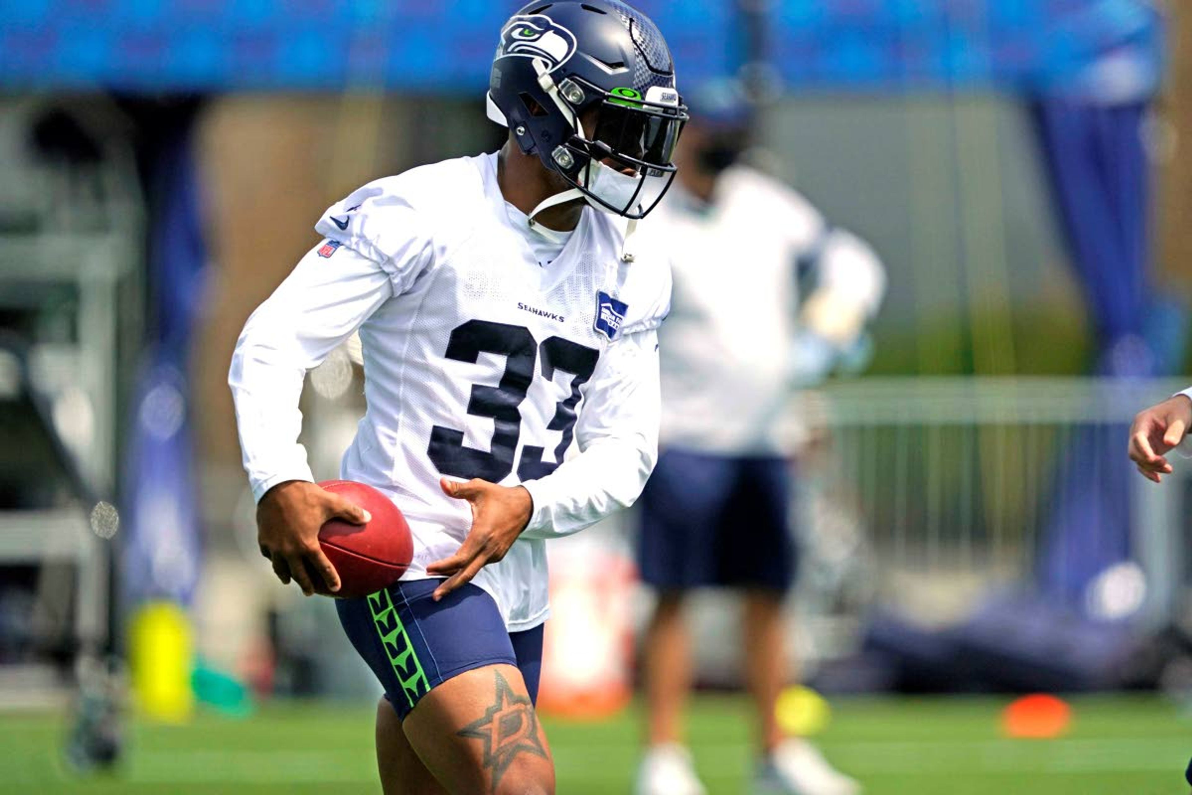 Jamal Adams made his training-camp debut with the Seahawks.