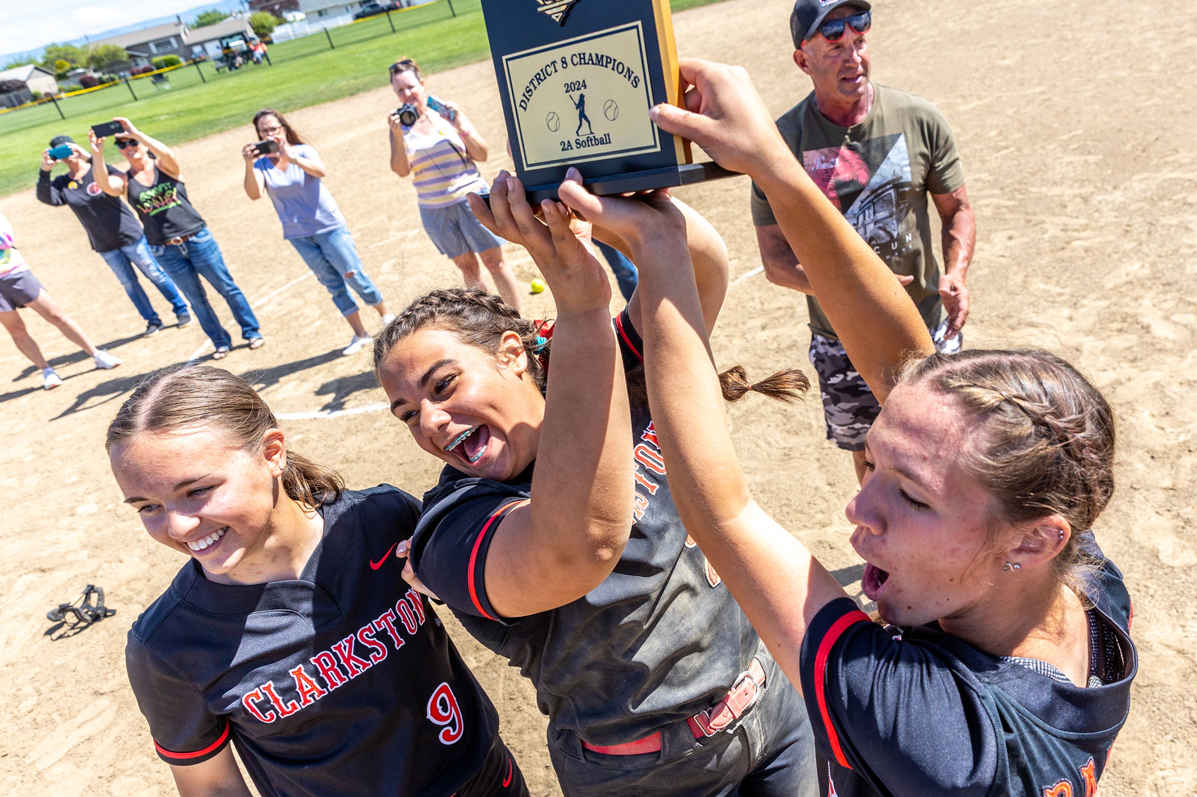 Clarkston celebrates their victory over Shadle Park in the the District Championship Game Saturday in Clarkston.