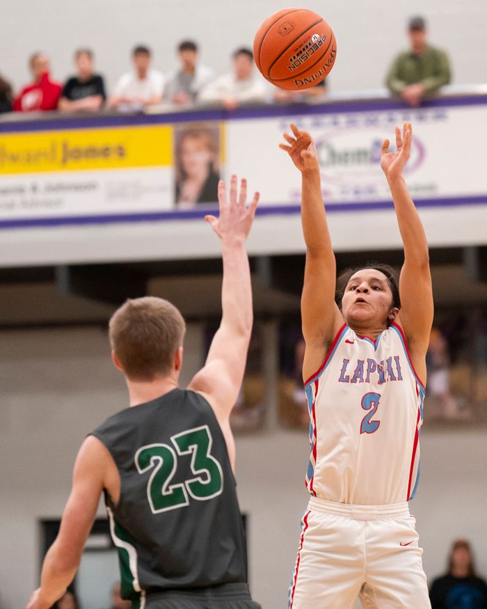 HIGH SCHOOL BASKETBALL Lapwai Wildcats lift district trophy after def...