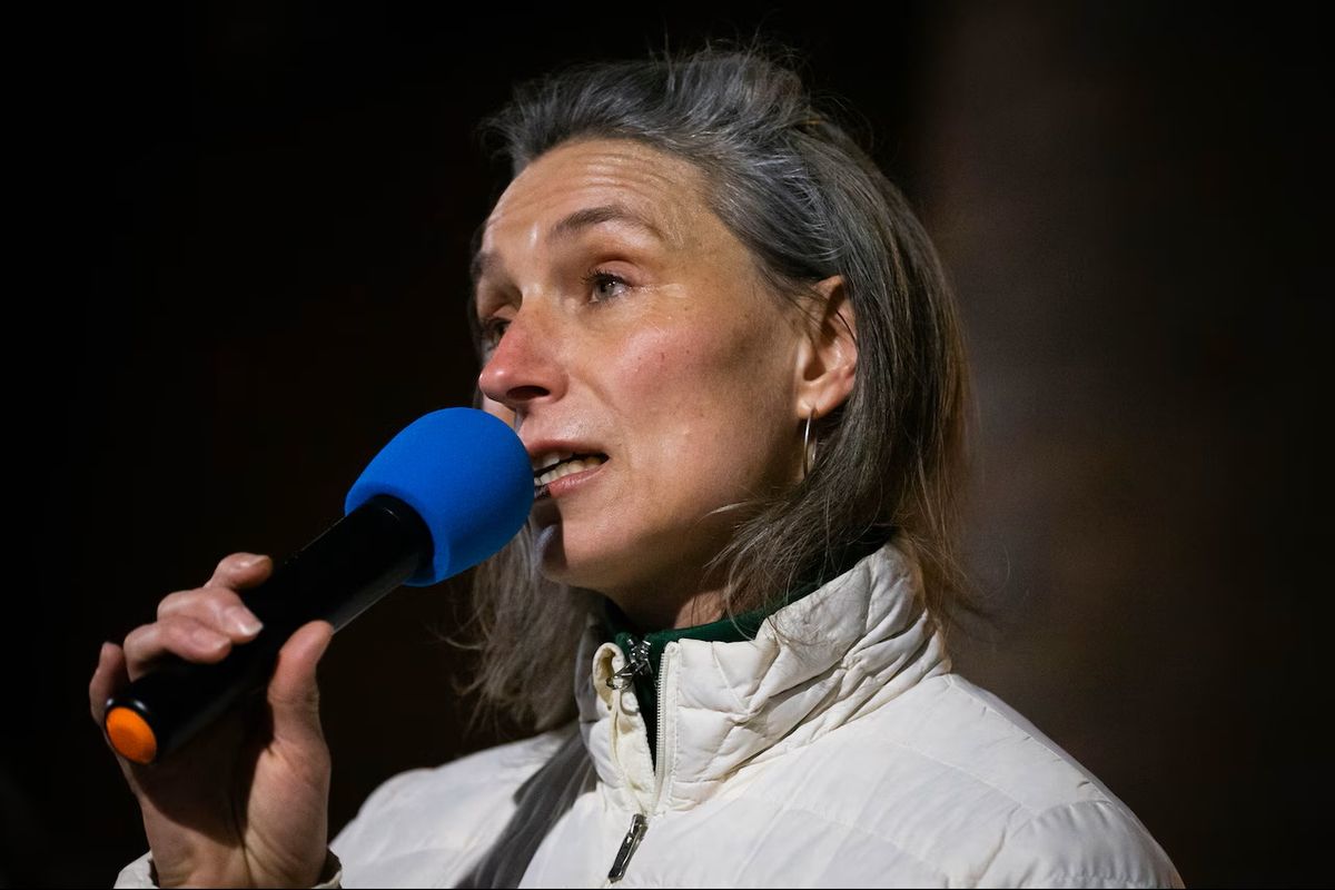 Oregon politician sends Epstein survivor to speech