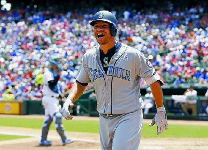 Mariners bust out of Arlington slump