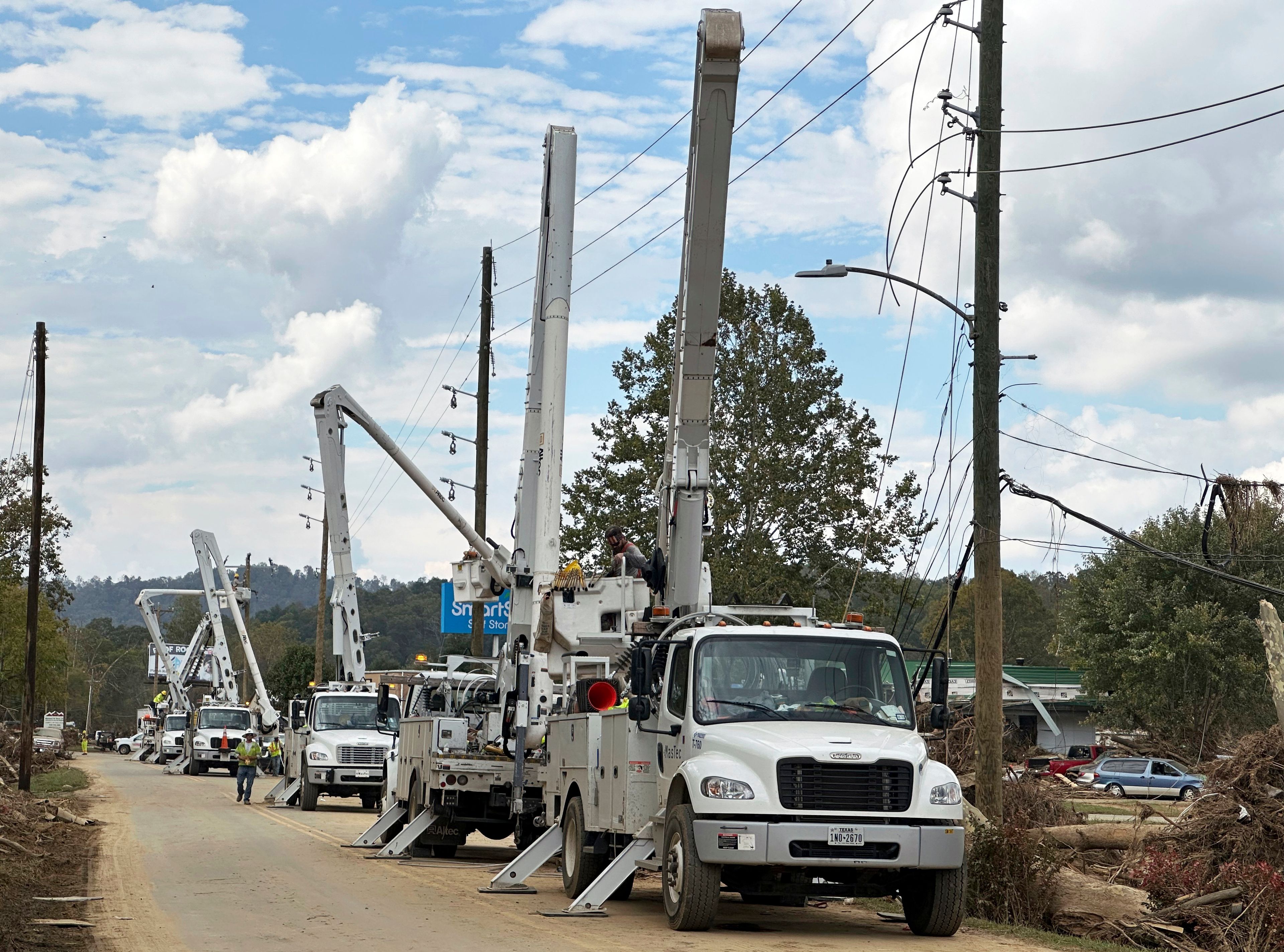 Carolinas residents long for relief after Helene