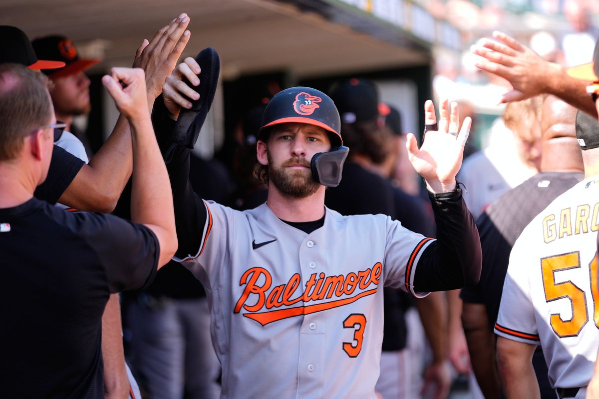 Mariners acquire OF Taylor Ward in trade with Orioles