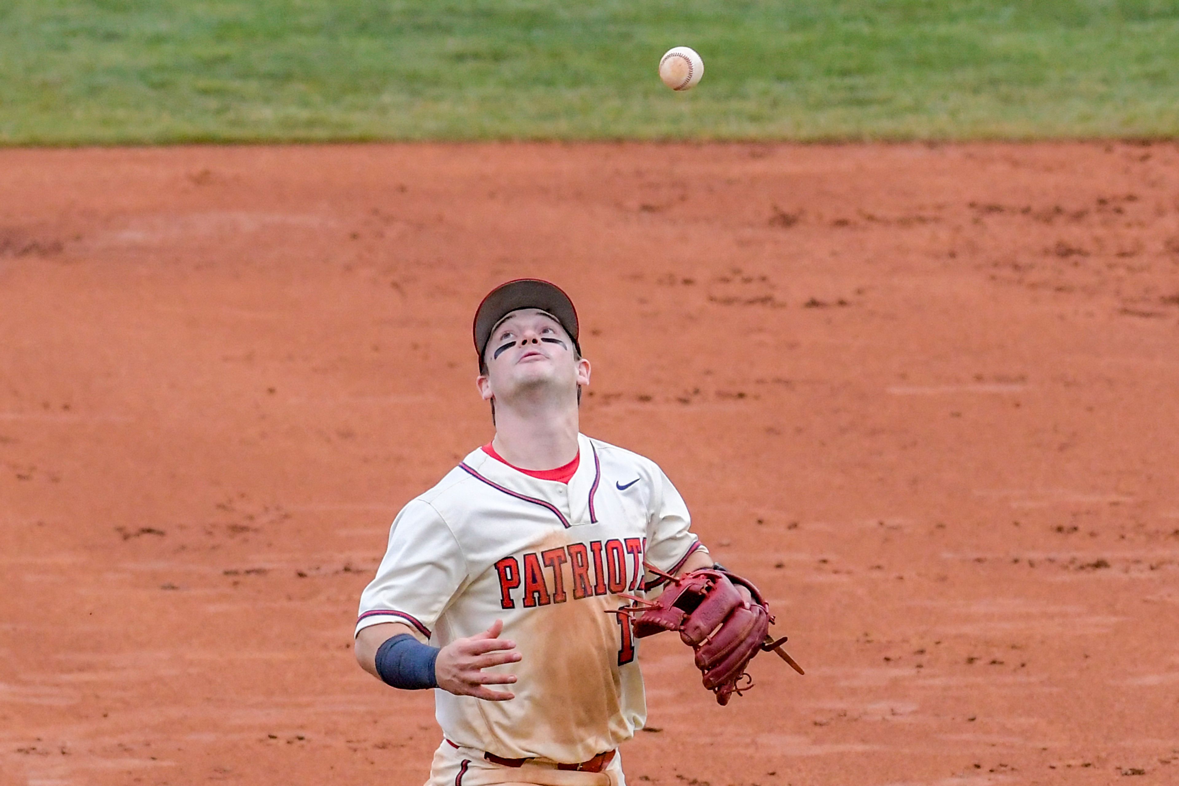 Cumberlands second baseman looks for the ball as he loses it from between his fingers against Tennessee Wesleyan in an inning of game 3 of the NAIA World Series at Harris Field Friday in Lewiston.