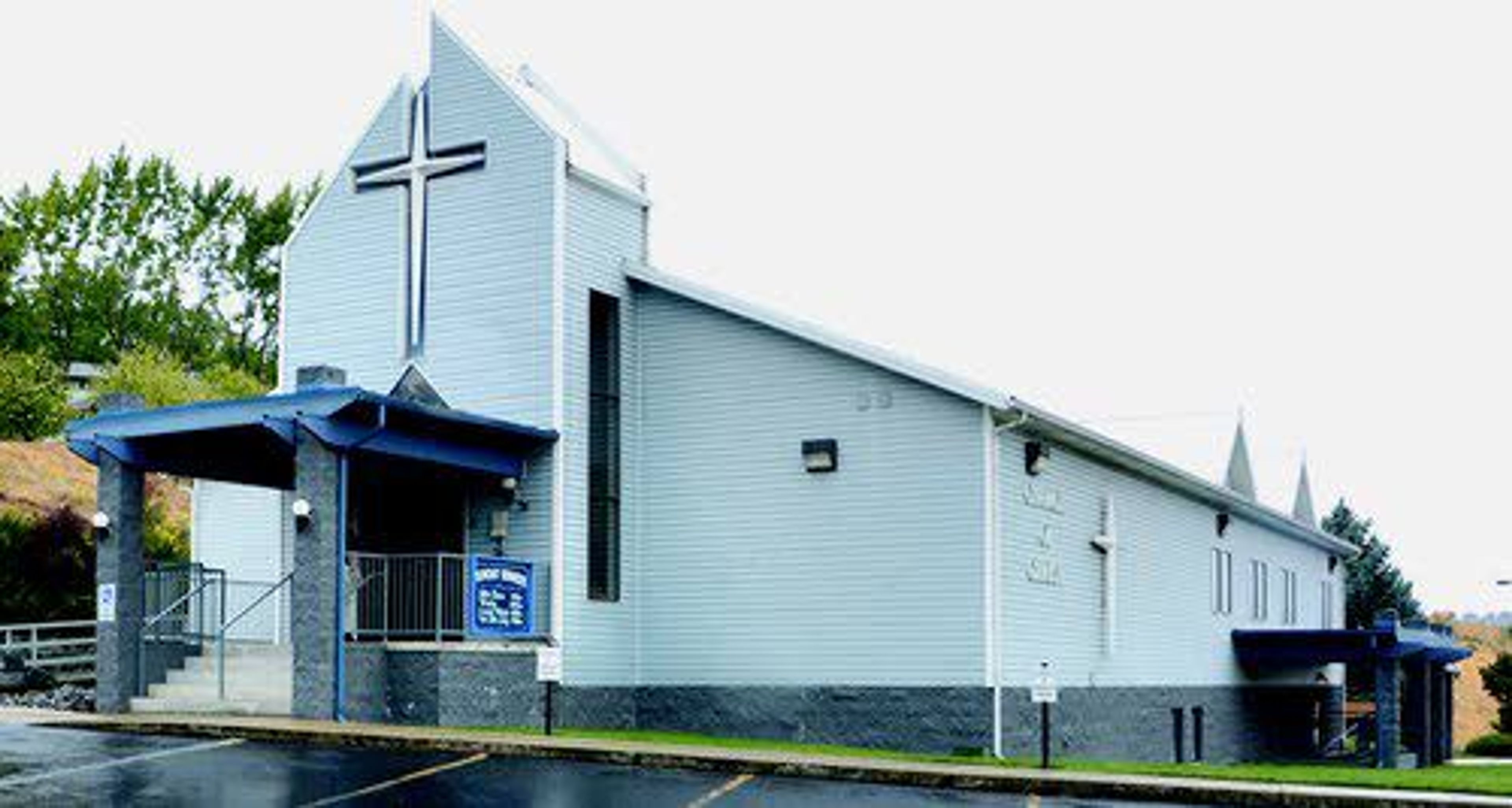 The Lewiston Church of Christ is on Southway Avenue.