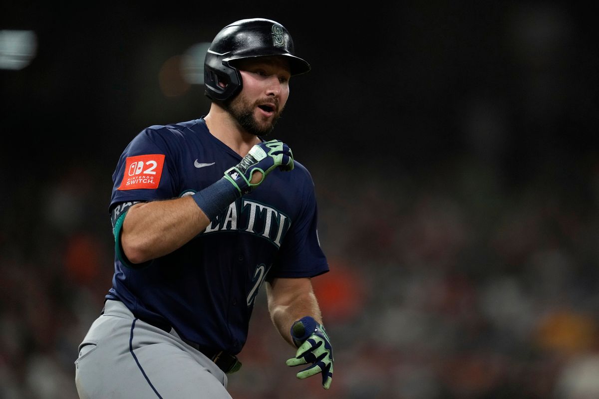 Catcher Cal Raleigh’s hot start, and can he sustain it while...