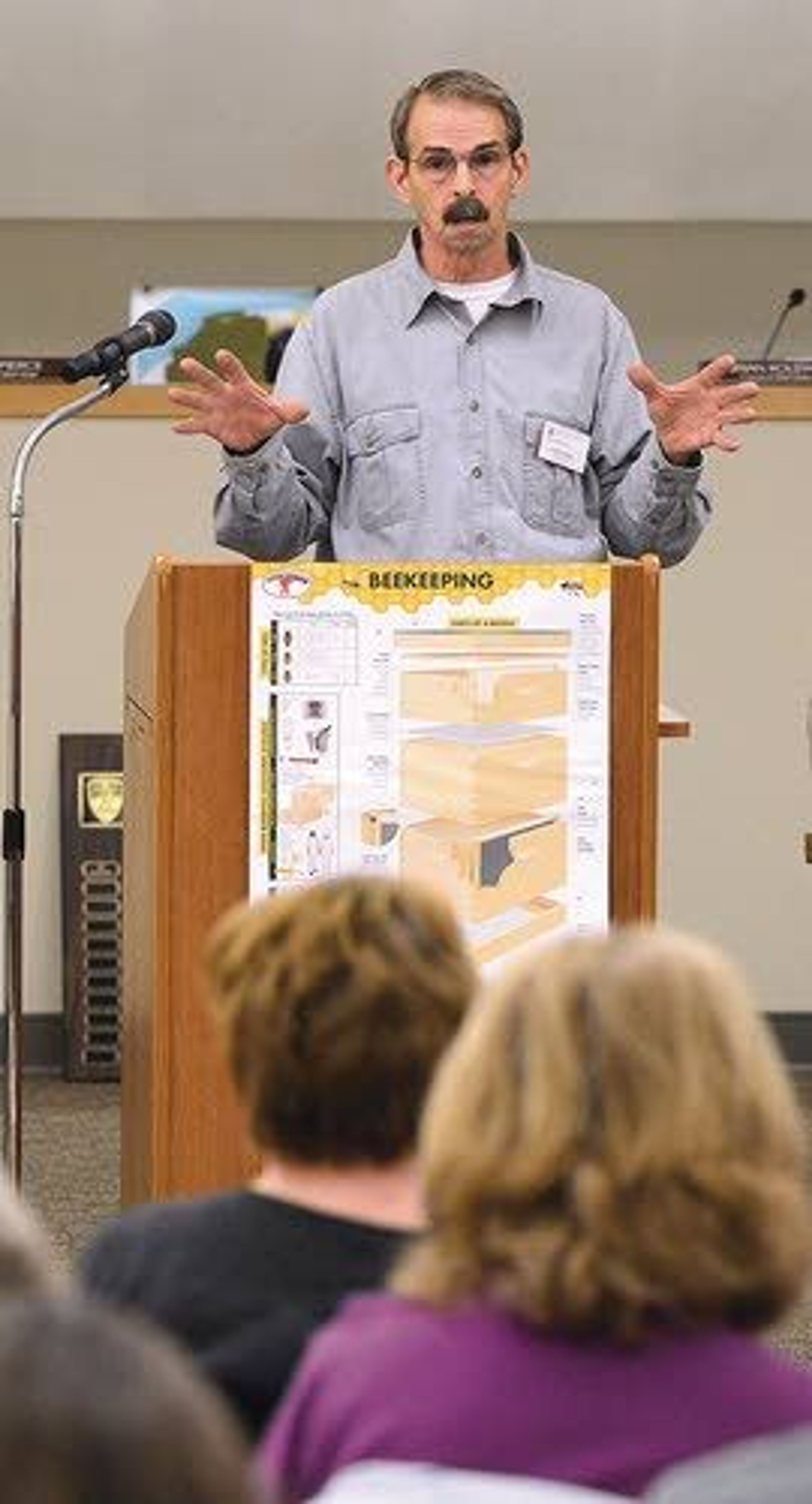 Asotin County beekeeper Larry Nelson joined several other speakers at the Valley Beekeeping Association’s first meeting, which drew a large crowd to Clarkston City Hall.