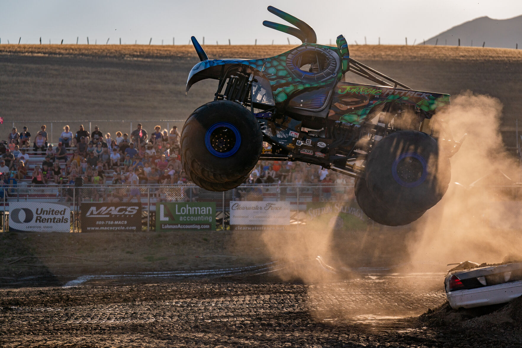 TARPtoTARP × WANTKEYCAMP コースターM LoneStar - 🔥 MONSTER TRUCKS ARE COMING TO LONESTAR SPEEDWAY