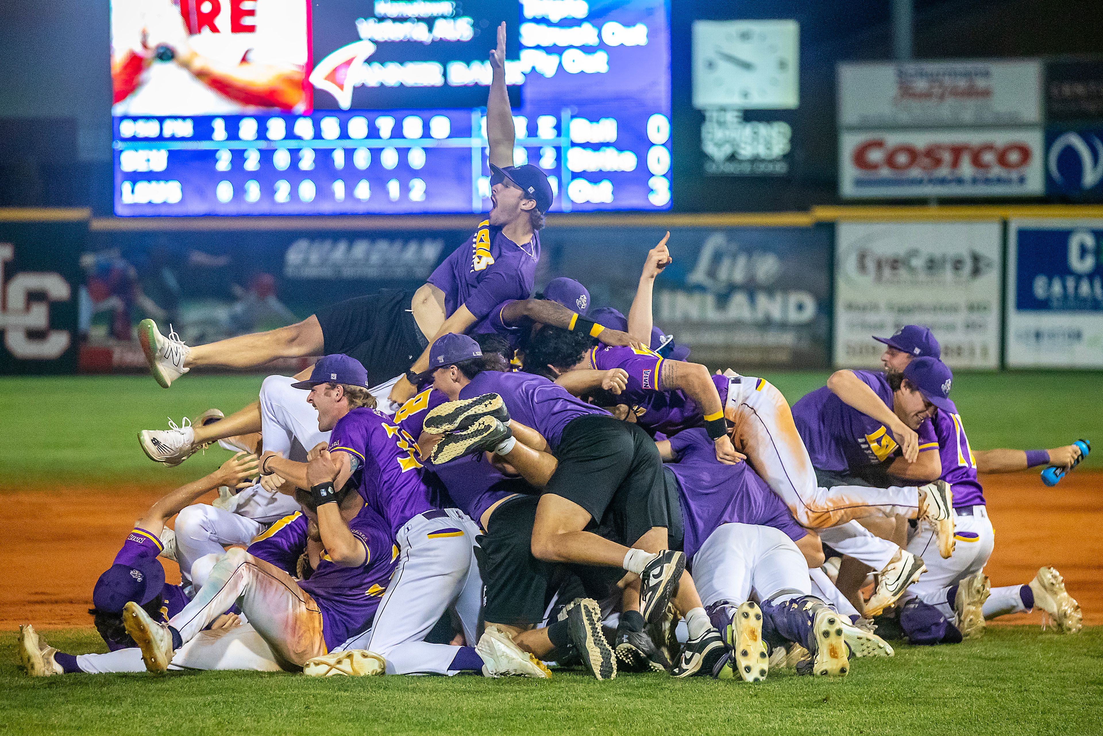 Perfect finish: LSU Shreveport claims NAIA national title with a 59-0 record