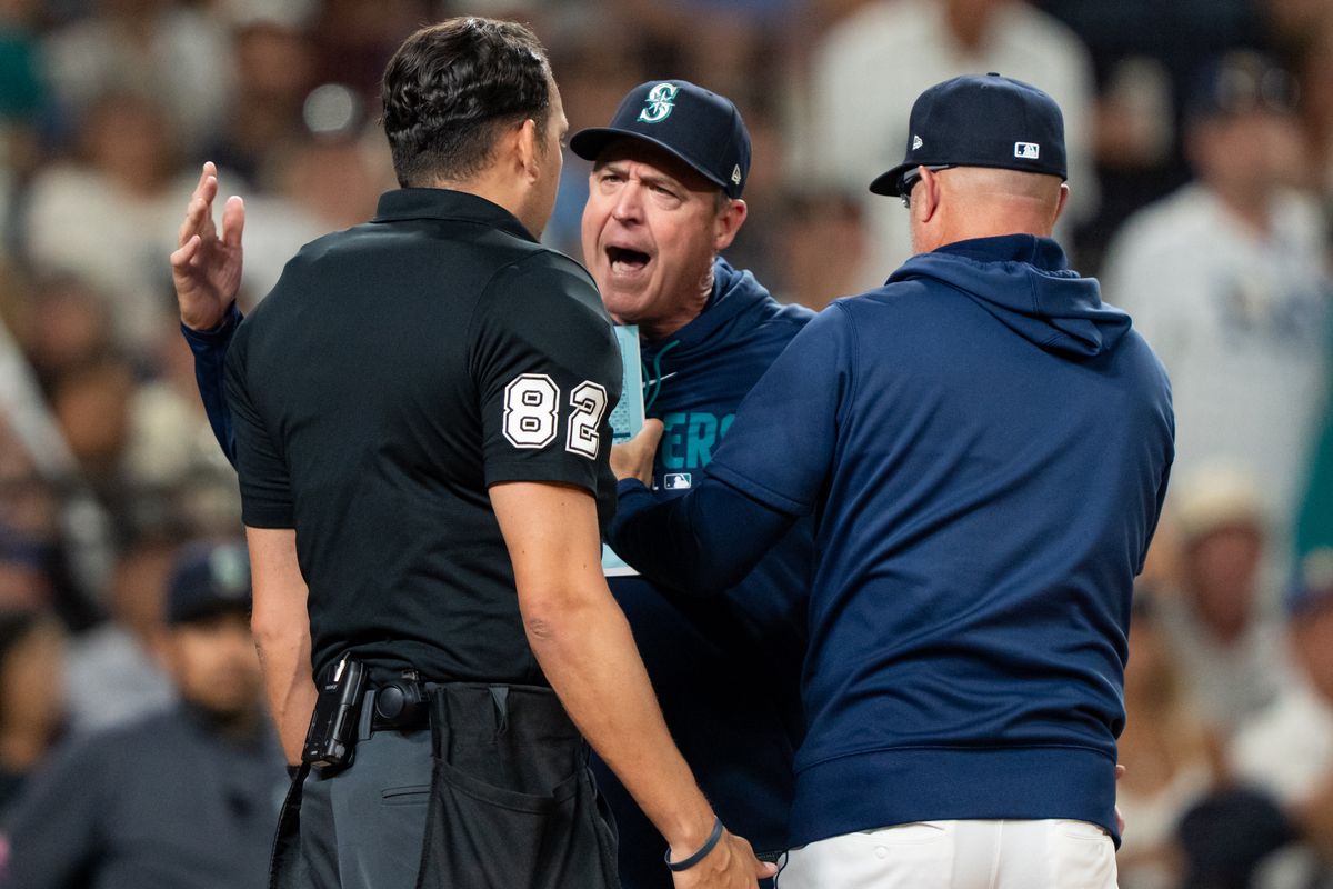 Frustration boils over as Dan Wilson ejected in M's loss