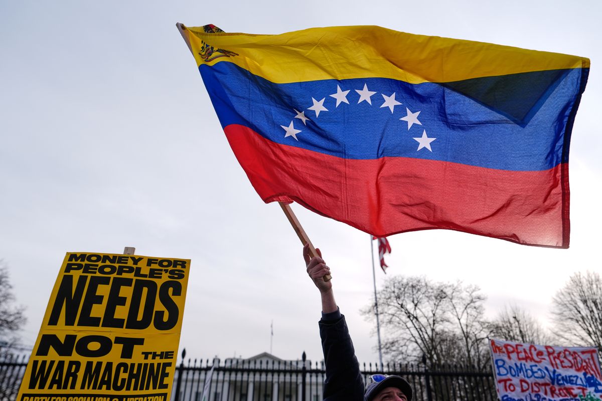 Trump: U.S. to ‘run’ Venezuela, tap oil reserves