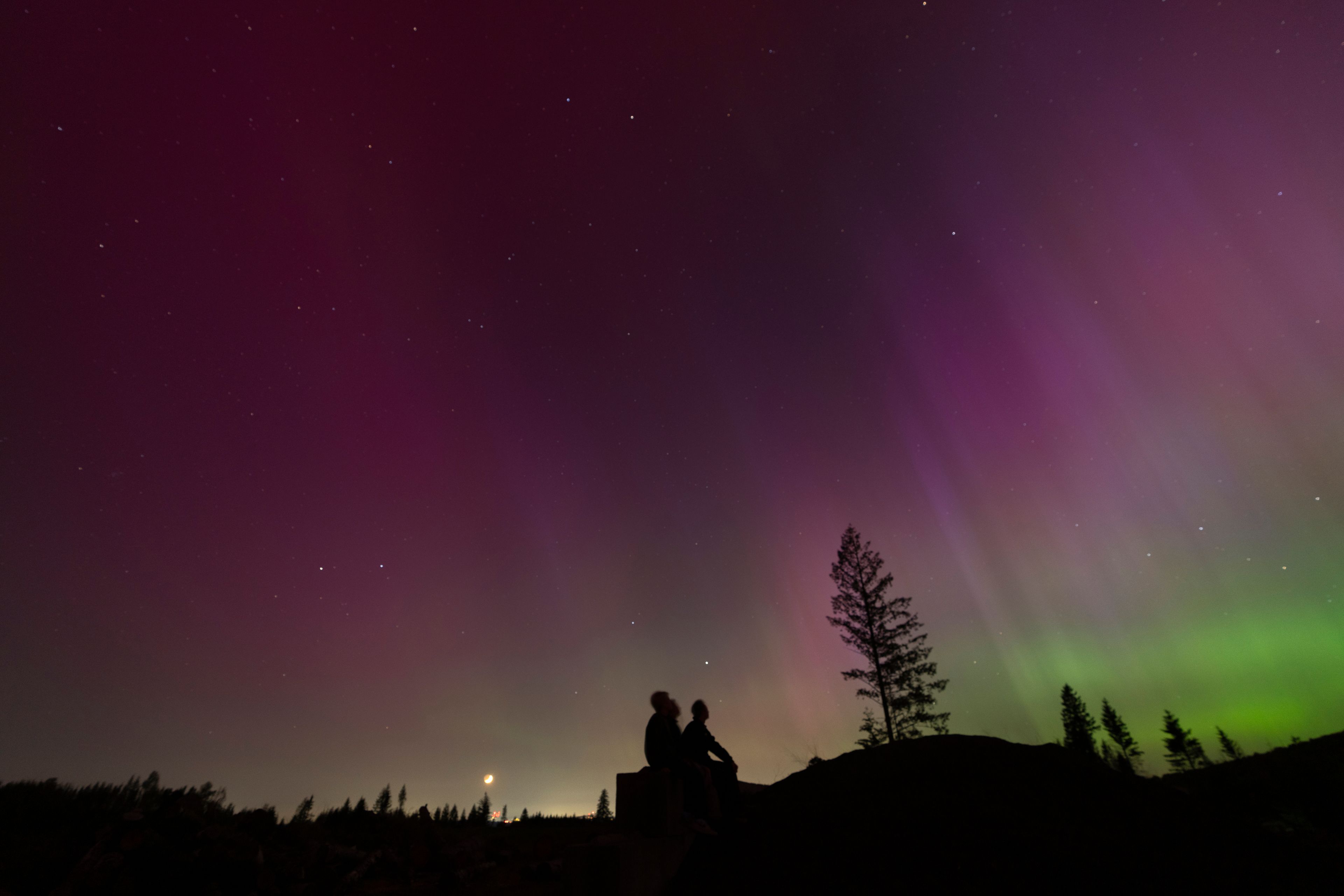 Solar storms may cause faint auroras overnight in parts of Northern He...