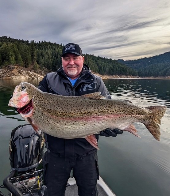 Southern Idaho angler sets rainbow record at Dworshak Reserv