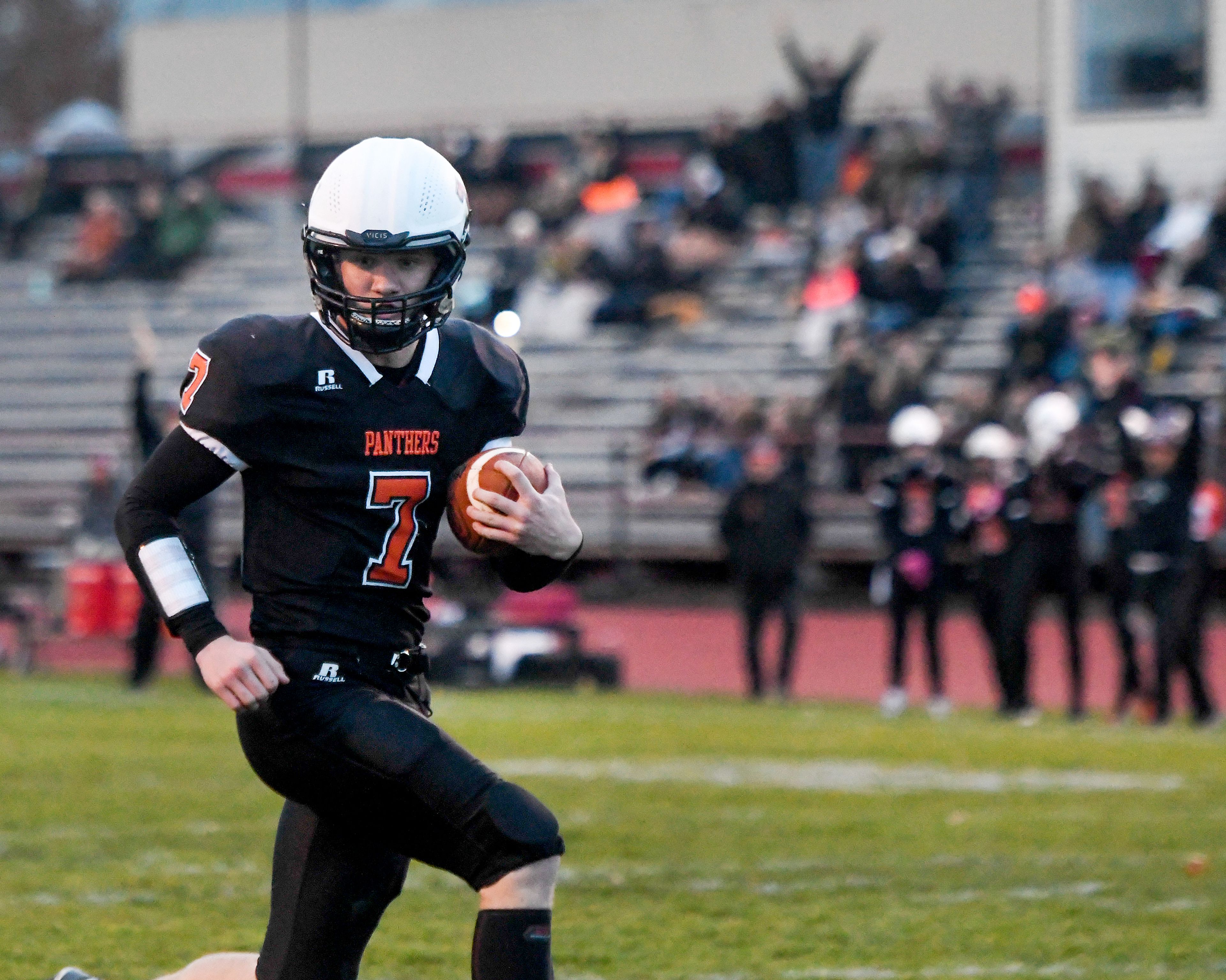 Asotin’s Cody Ells carries the ball into the end zone for a touchdown against La Salle Saturday during a Washington 2B state tournament game in Clarkston.