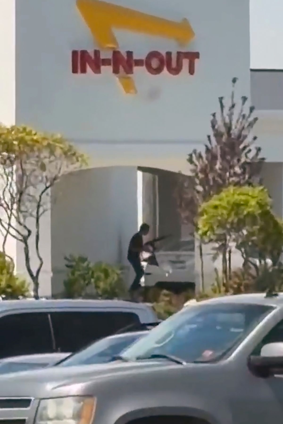Multiple people dead after shooting at fast food restaurant ...