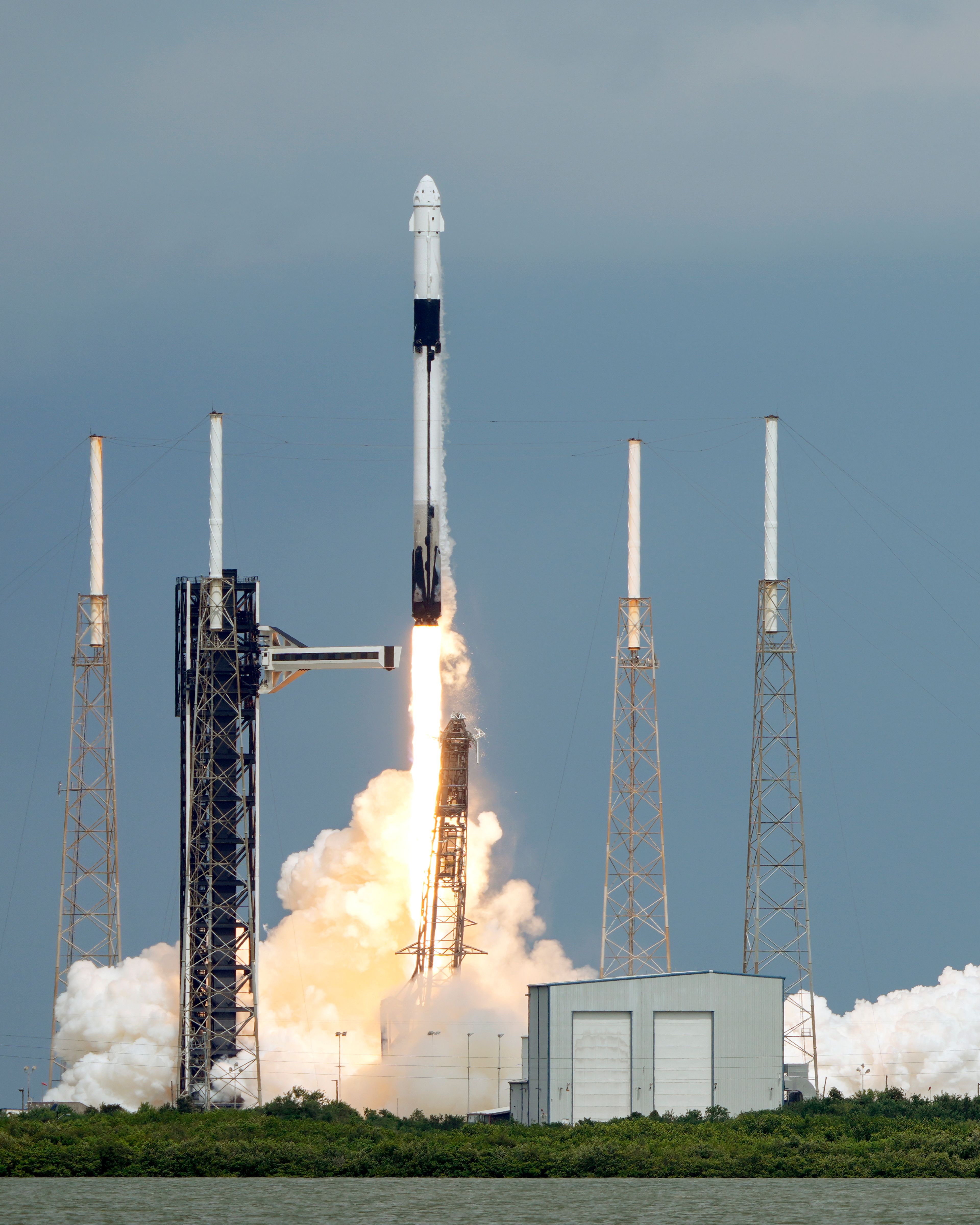 A SpaceX Falcon 9 rocket with a crew of two lifts off from launch pad 40 at the Cape Canaveral Space Force Station Saturday, Sept. 28, 2024 at Cape Canaveral, Fla. (AP Photo/John Raoux)