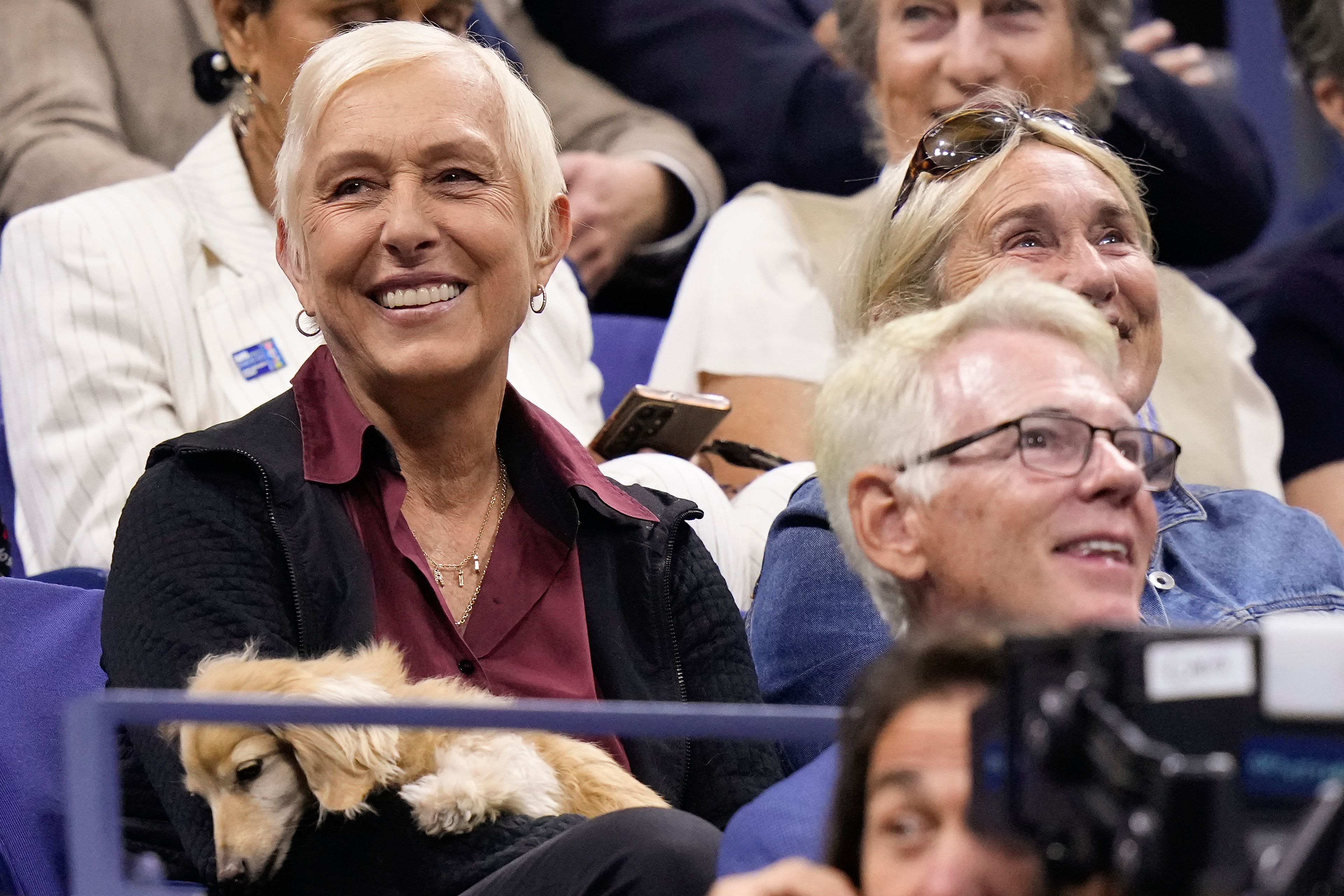 Martina Navratilova, left, watches play between Emma Navarro, of the United States, and Aryna Sabalenka, of Belarus, during the women's singles semifinals of the U.S. Open tennis championships, Thursday, Sept. 5, 2024, in New York.