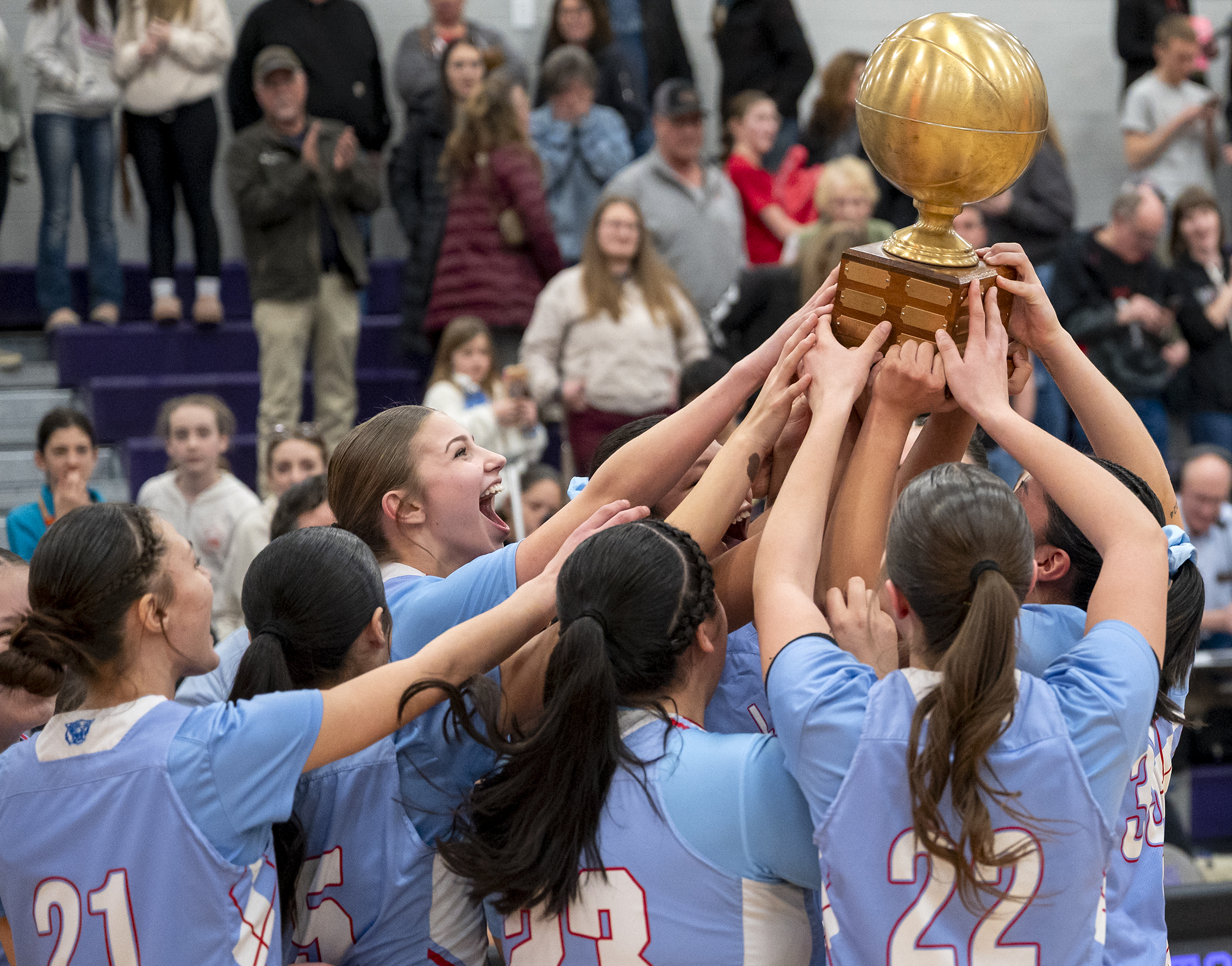 Wildcats raise the 2A WPL district trophy