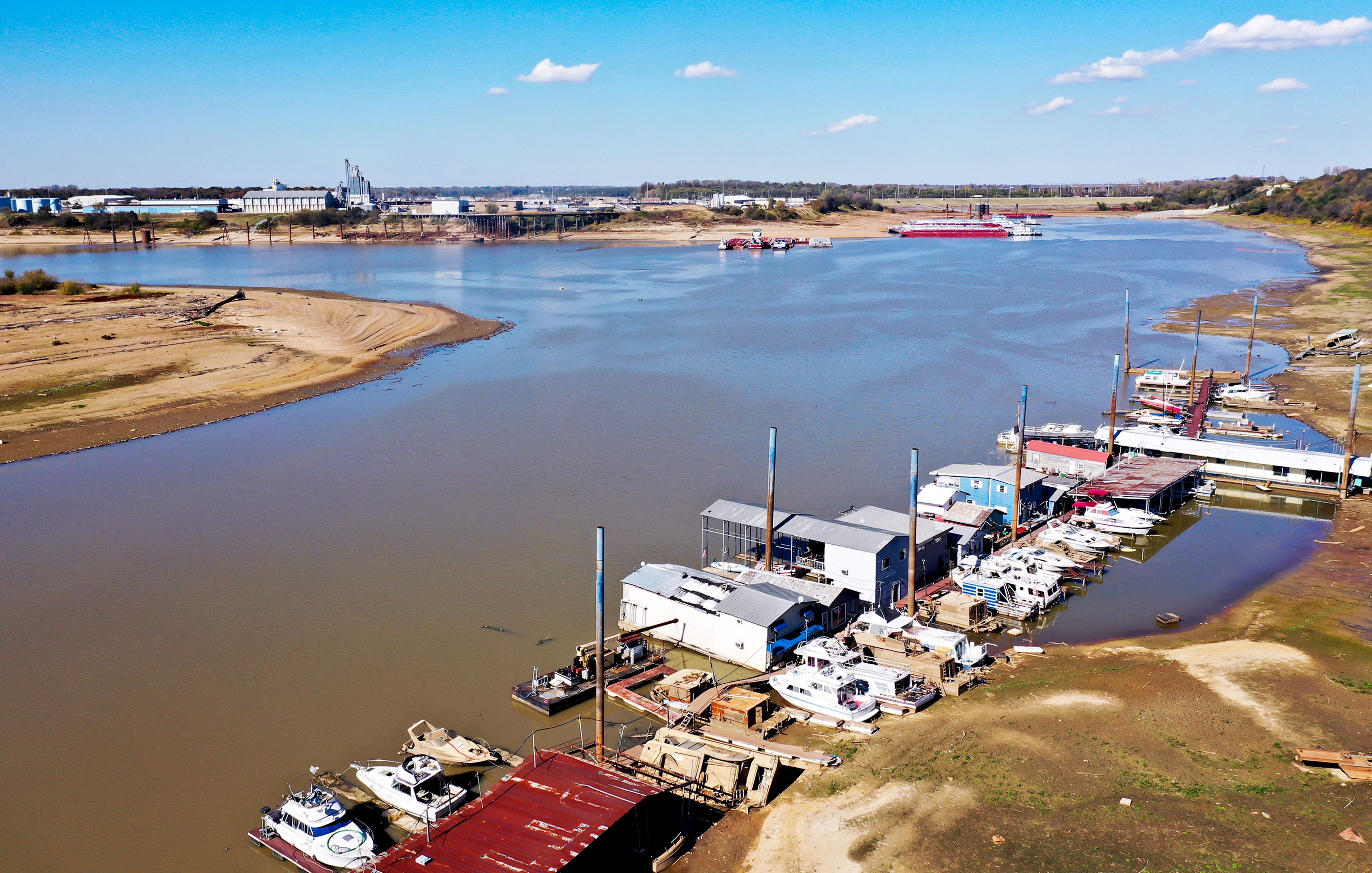 Low river levels began to maroon boats docked at the Riverside Park Marina south of downtown Memphis in this file photo from Nov. 2, 2022. (Patrick Lantrip/Daily Memphian)