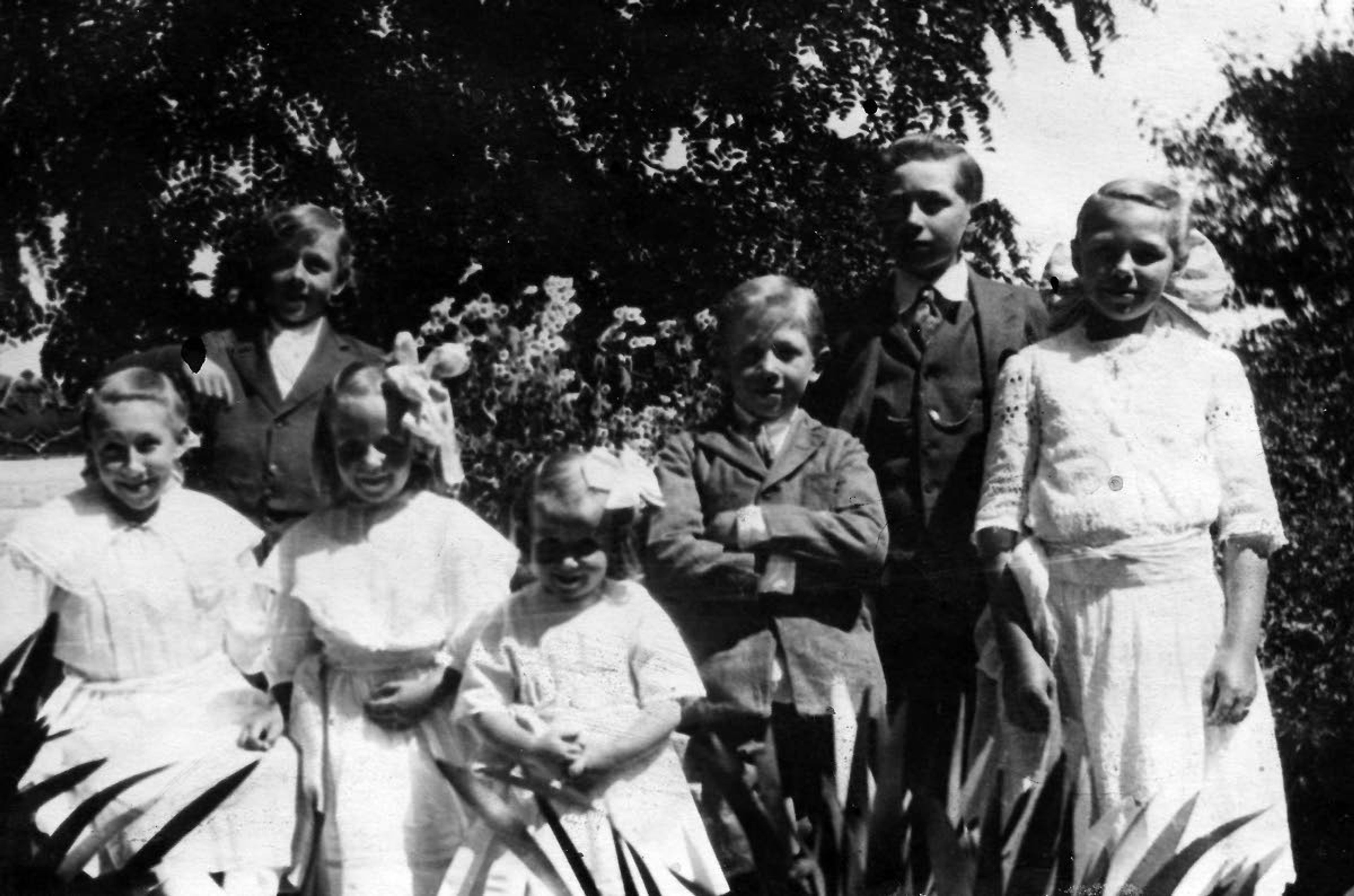 Blast from the Past / 1919 The Frei kids dressed in their best