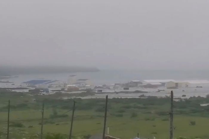 Huge earthquake causes tsunami in Russia and Japan, sets off warnings ...