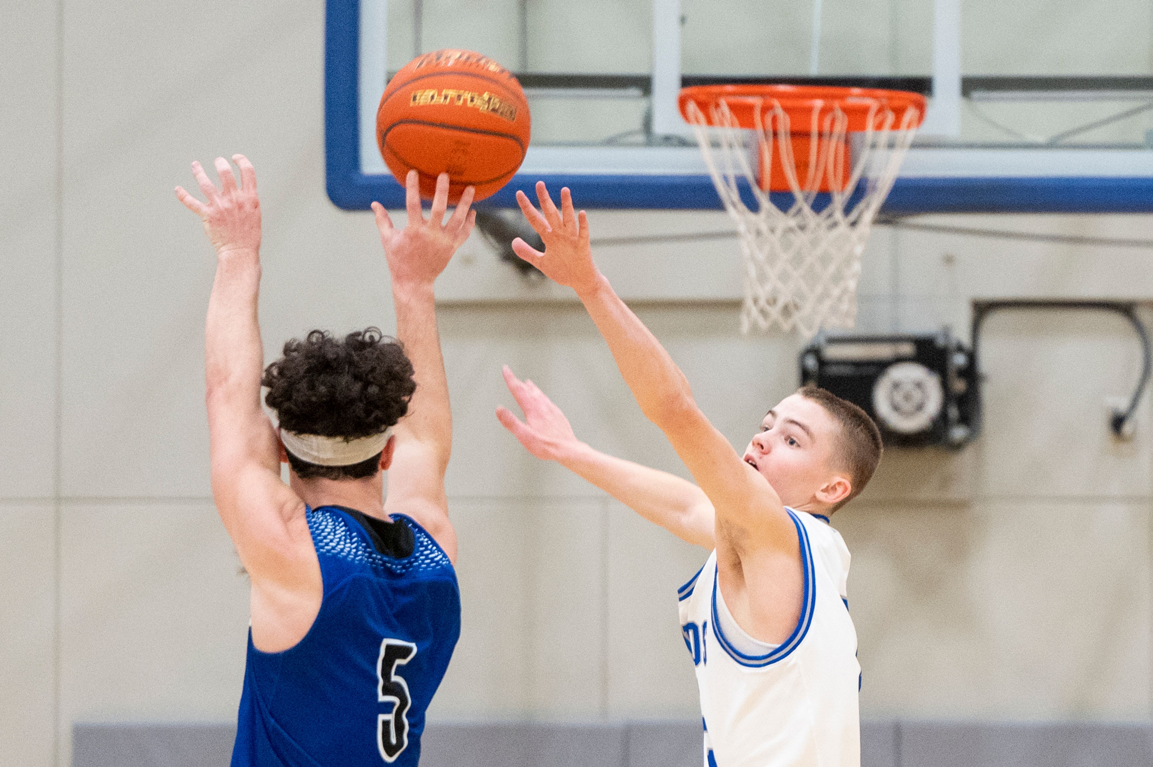 Pullman guard Jaedyn Brown, right, defends a shot from Lakeside guard Kole Hunsaker during Friday's nonleague game.