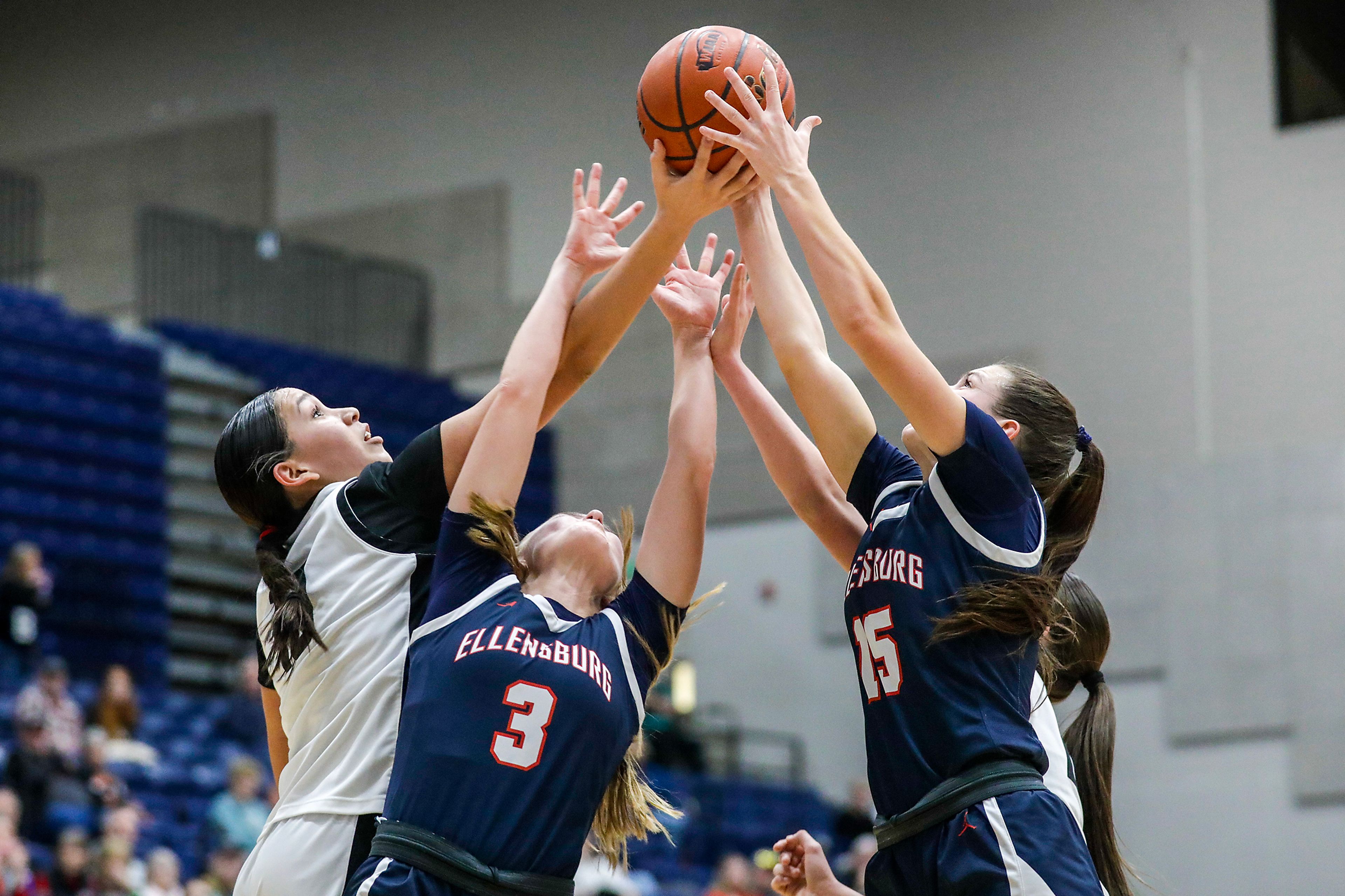 Clarkston girls claim third straight Avista tourney championship
